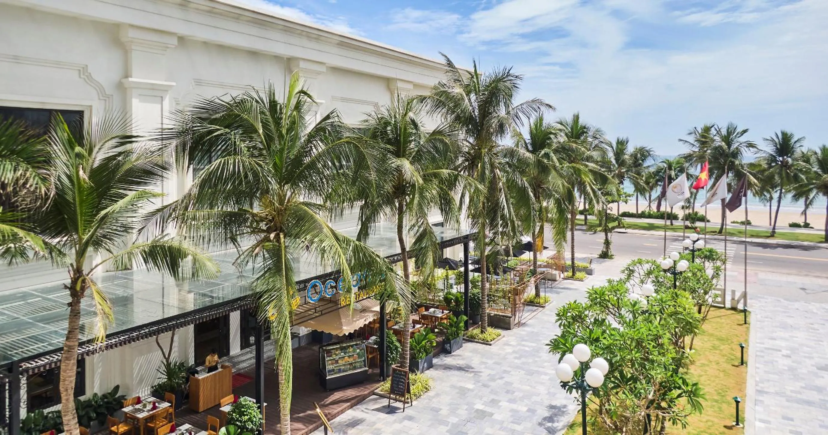 Restaurant/places to eat in Nesta Hotel Da Nang