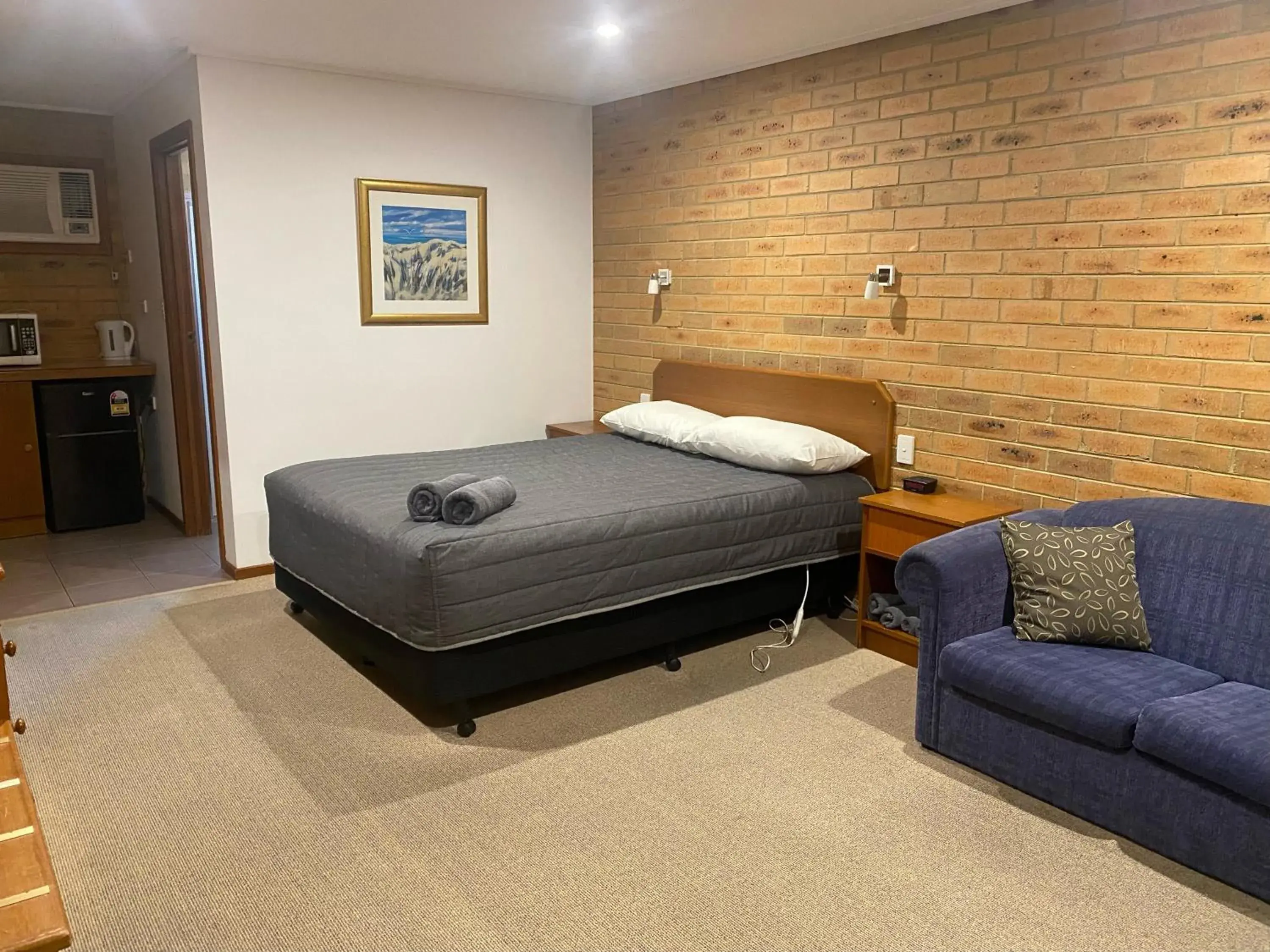 Queen Room in Quays Motel San Remo Queen Room in Quays Motel San Remo