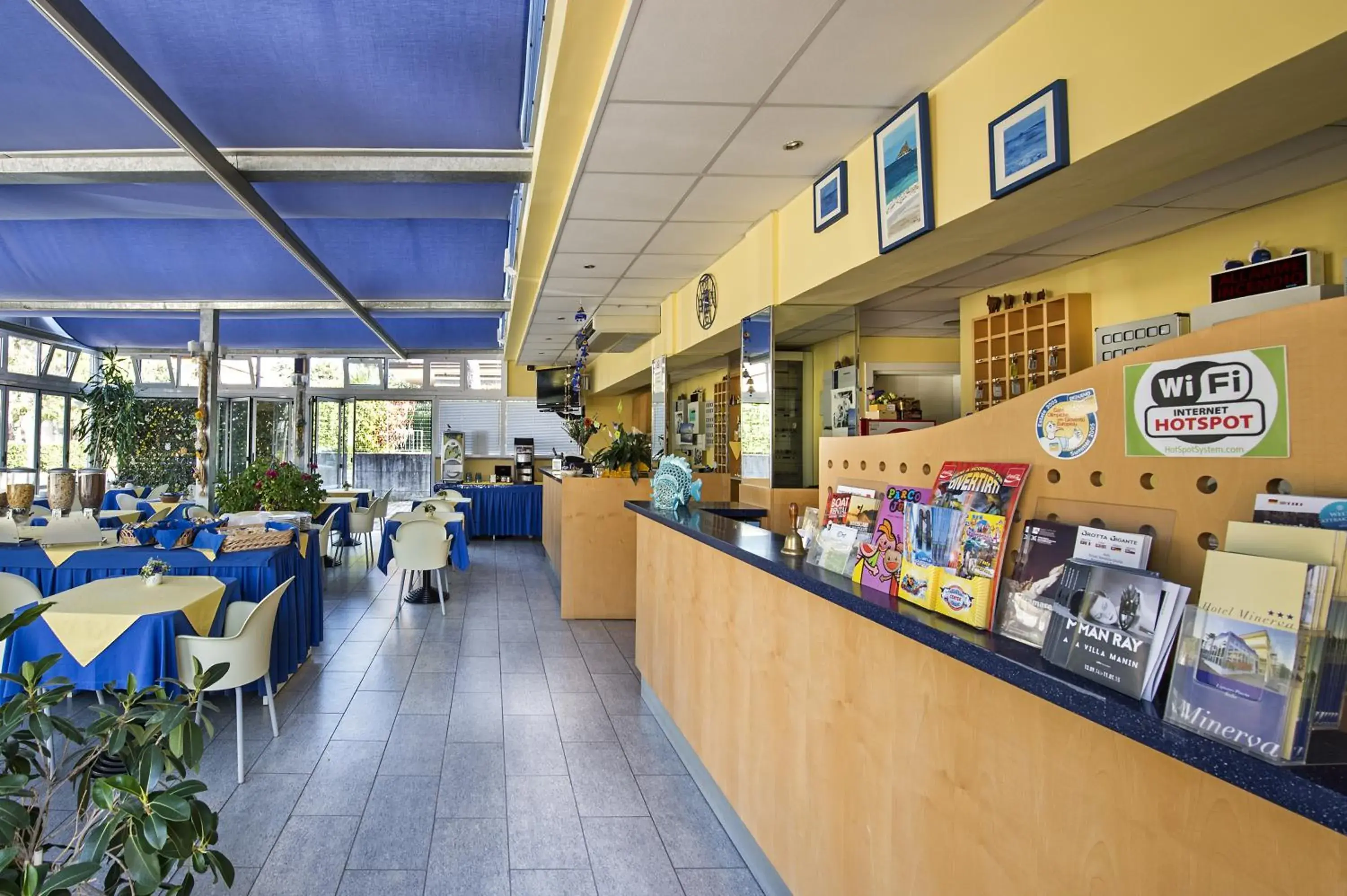 Lobby or reception in Hotel Minerva Lobby or reception in Hotel Minerva