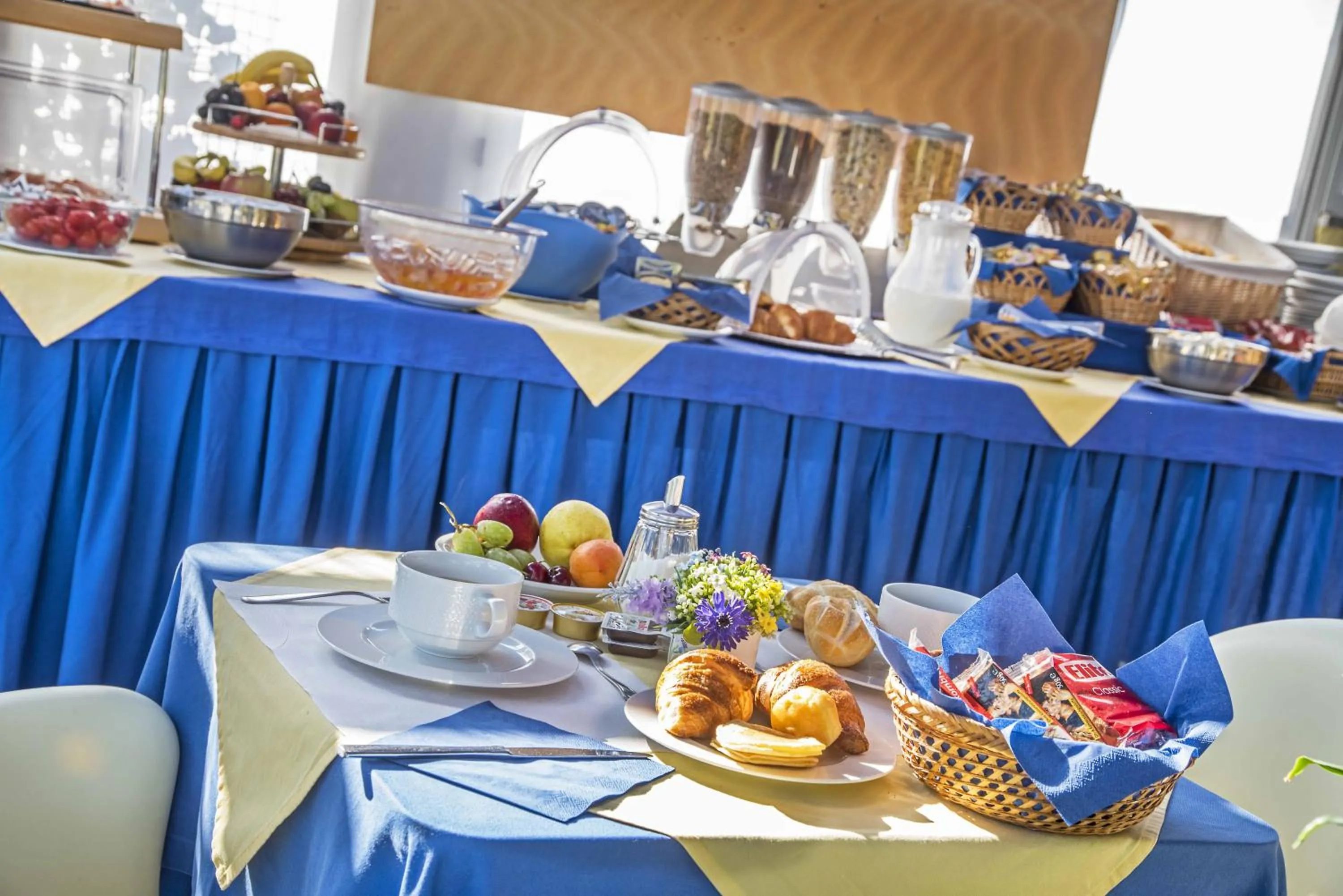 Food and drinks in Hotel Minerva