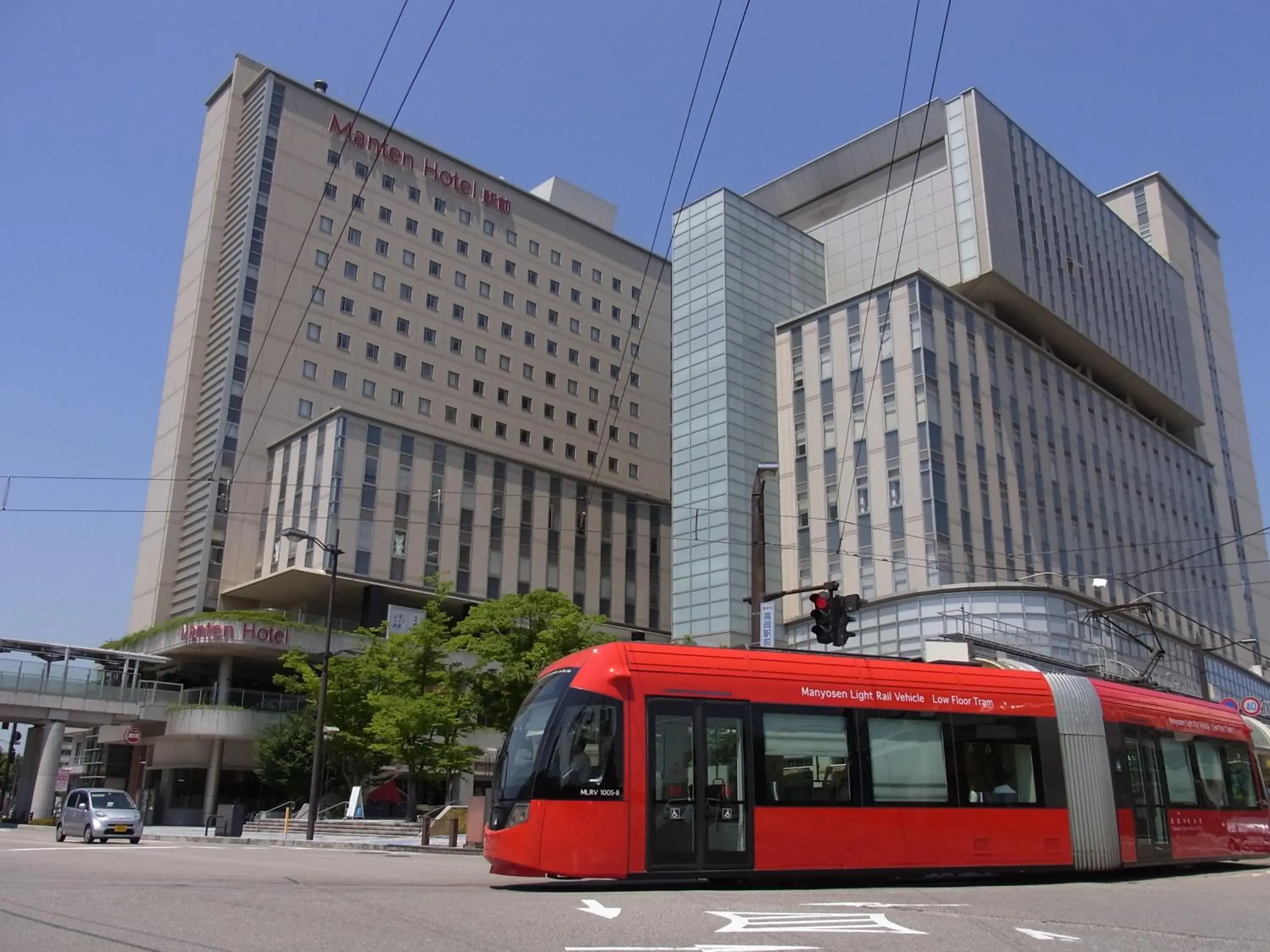 Facade/entrance in Takaoka Manten Hotel Ekimae Facade/entrance in Takaoka Manten Hotel Ekimae
