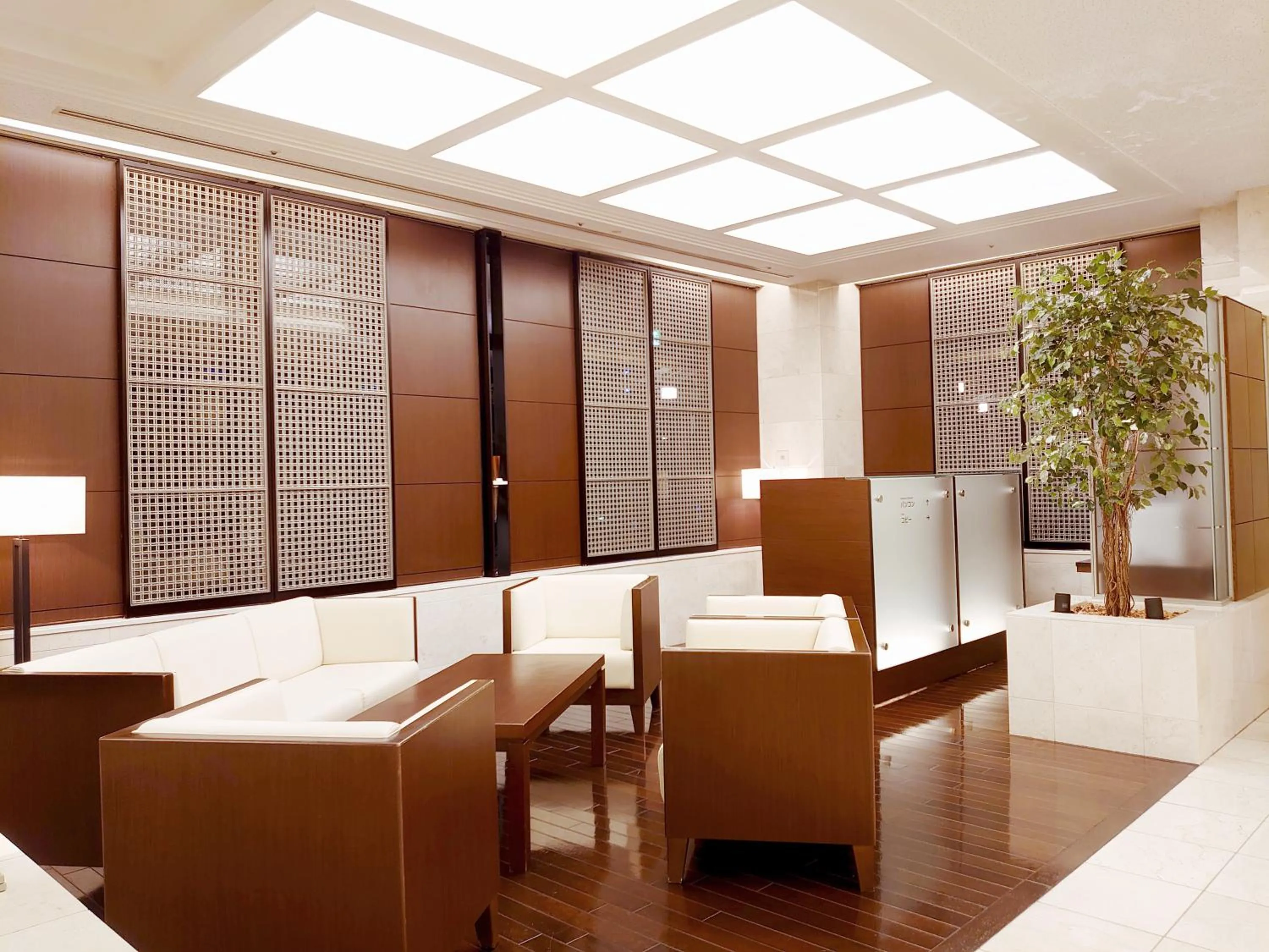 Lobby or reception in Takaoka Manten Hotel Ekimae