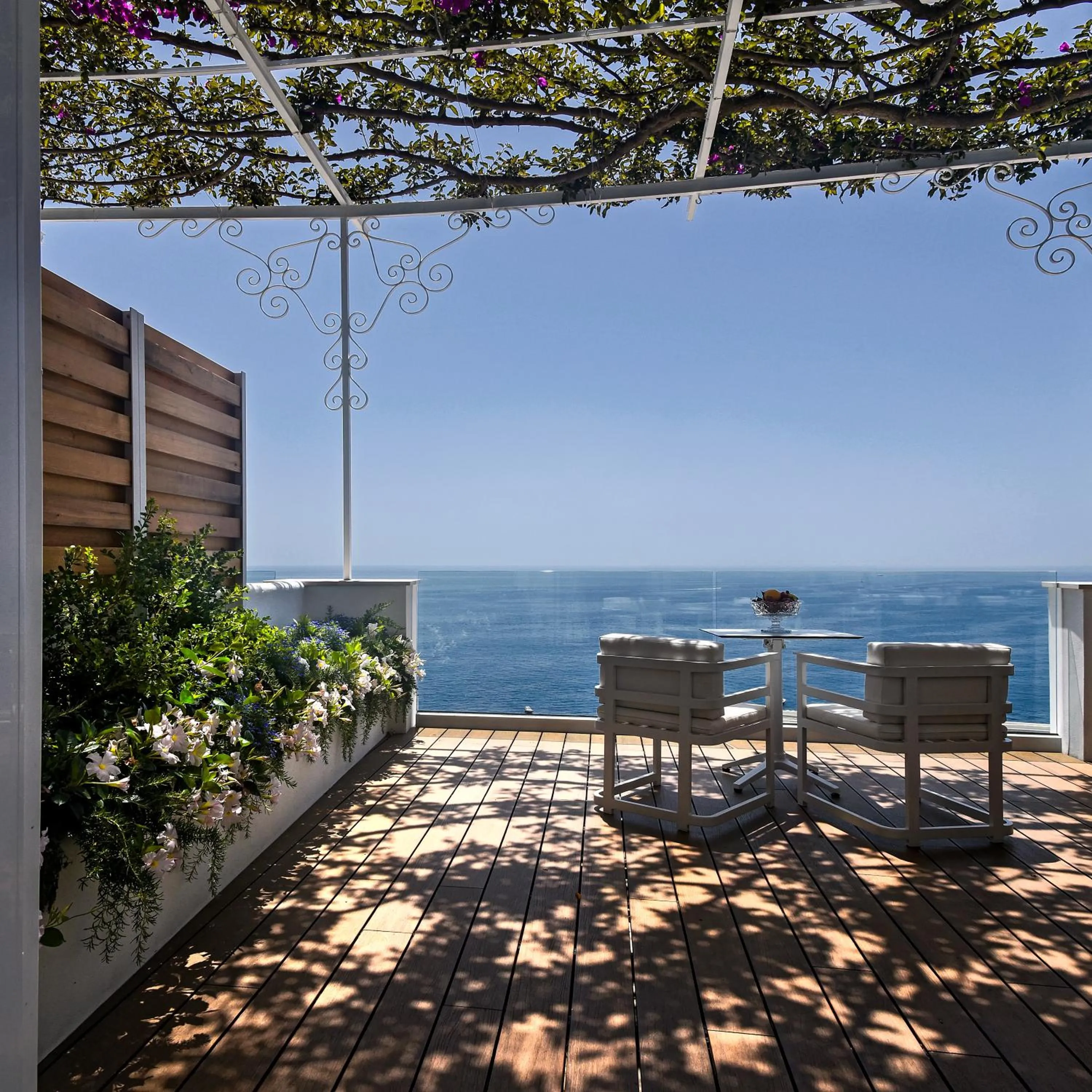 Patio in Hotel Montemare