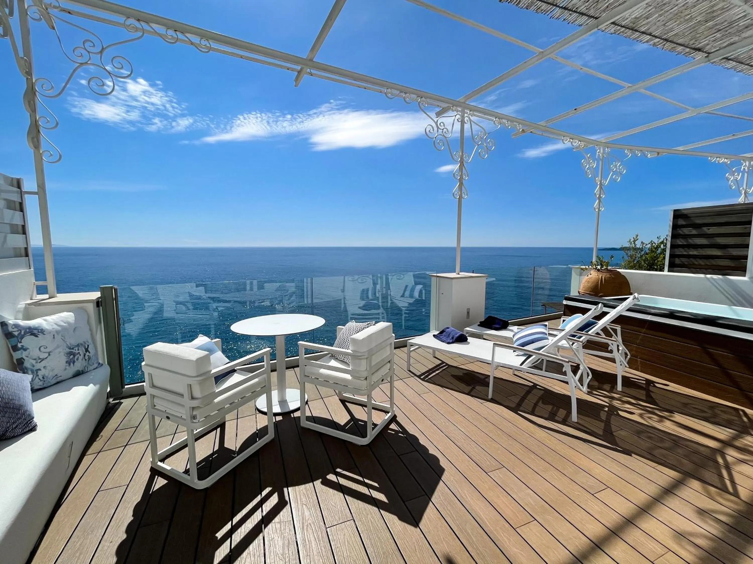 Patio in Hotel Montemare