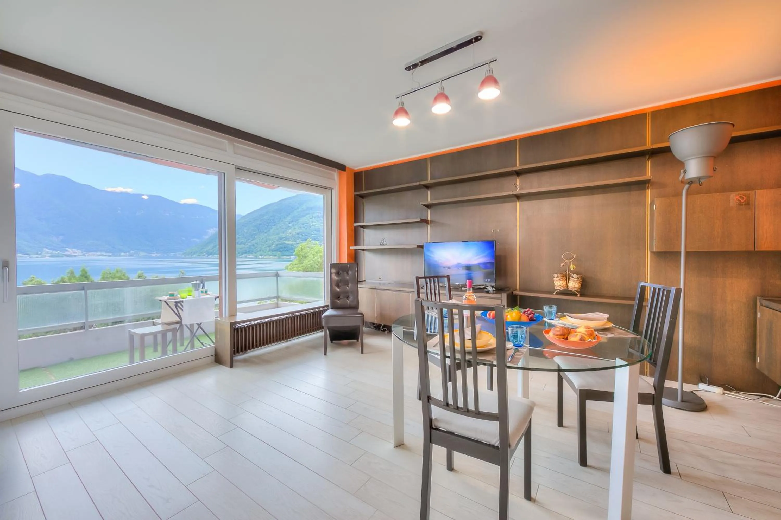 Melide On The Lake - Happy Rentals