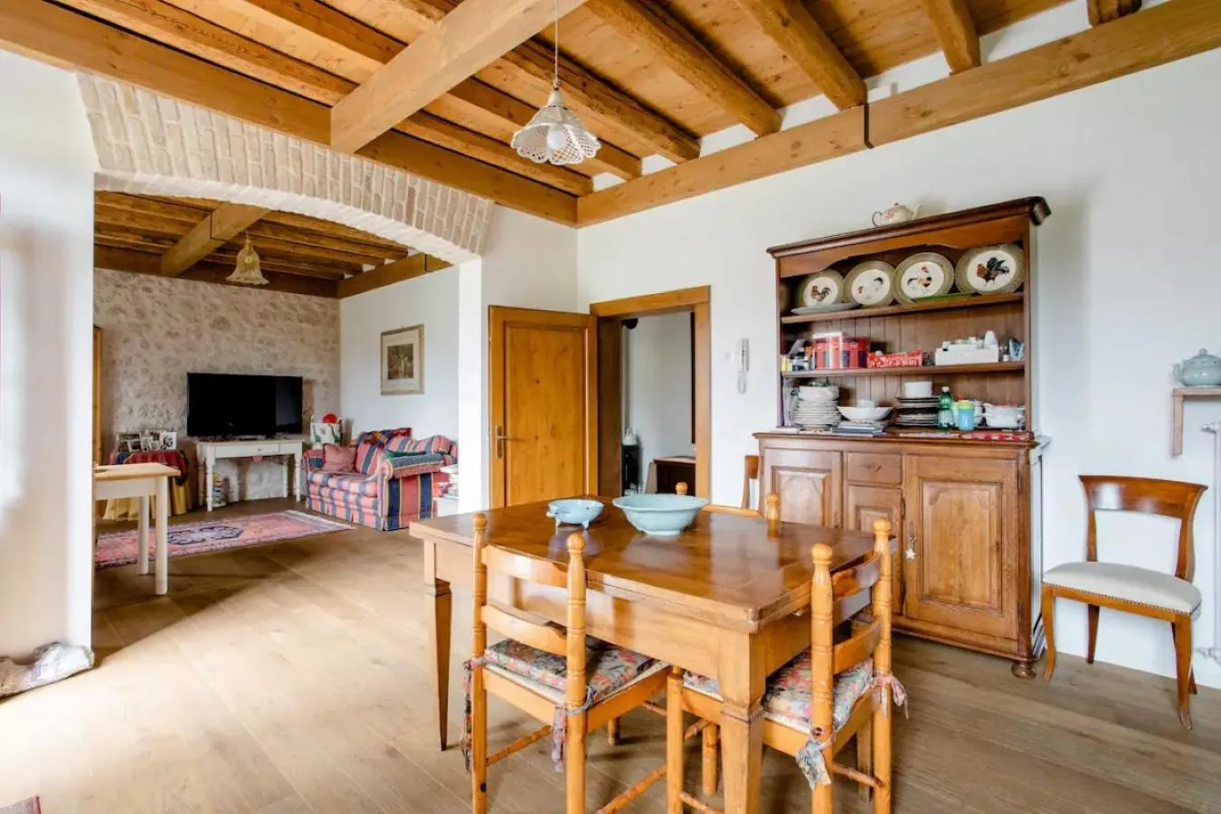 B&B Ernestine Family Home