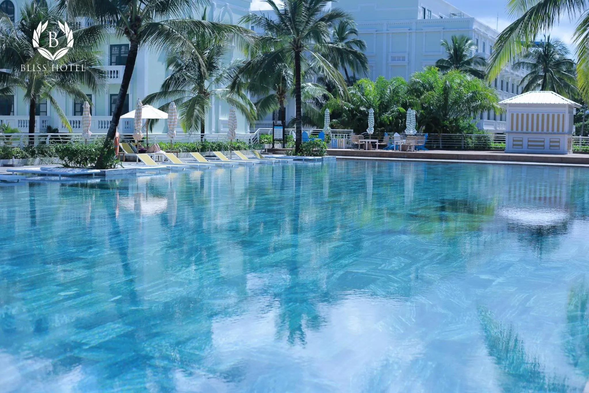 Swimming pool in Bliss Hotel Phu Quoc