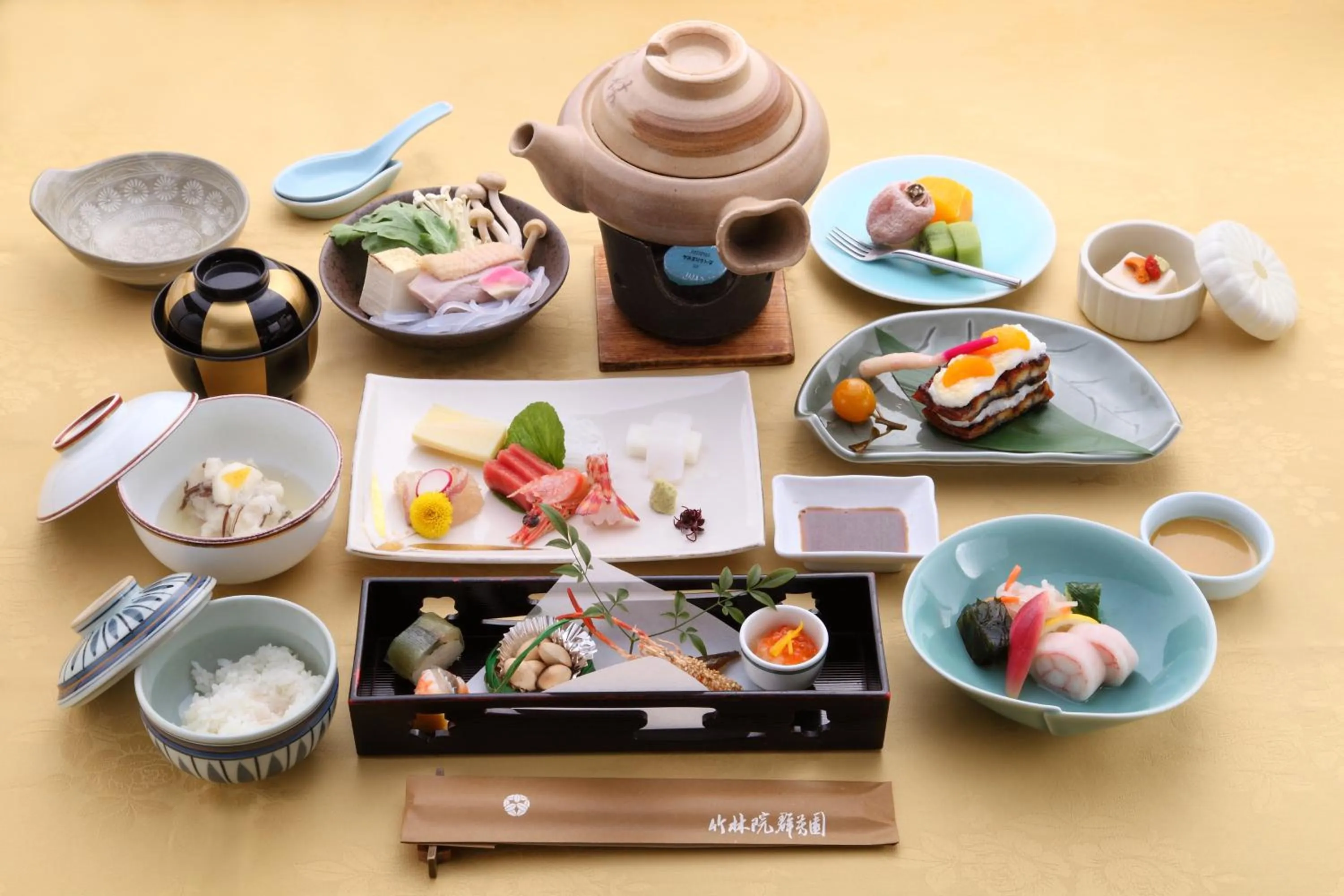 Food and drinks in Chikurinin Gunpoen