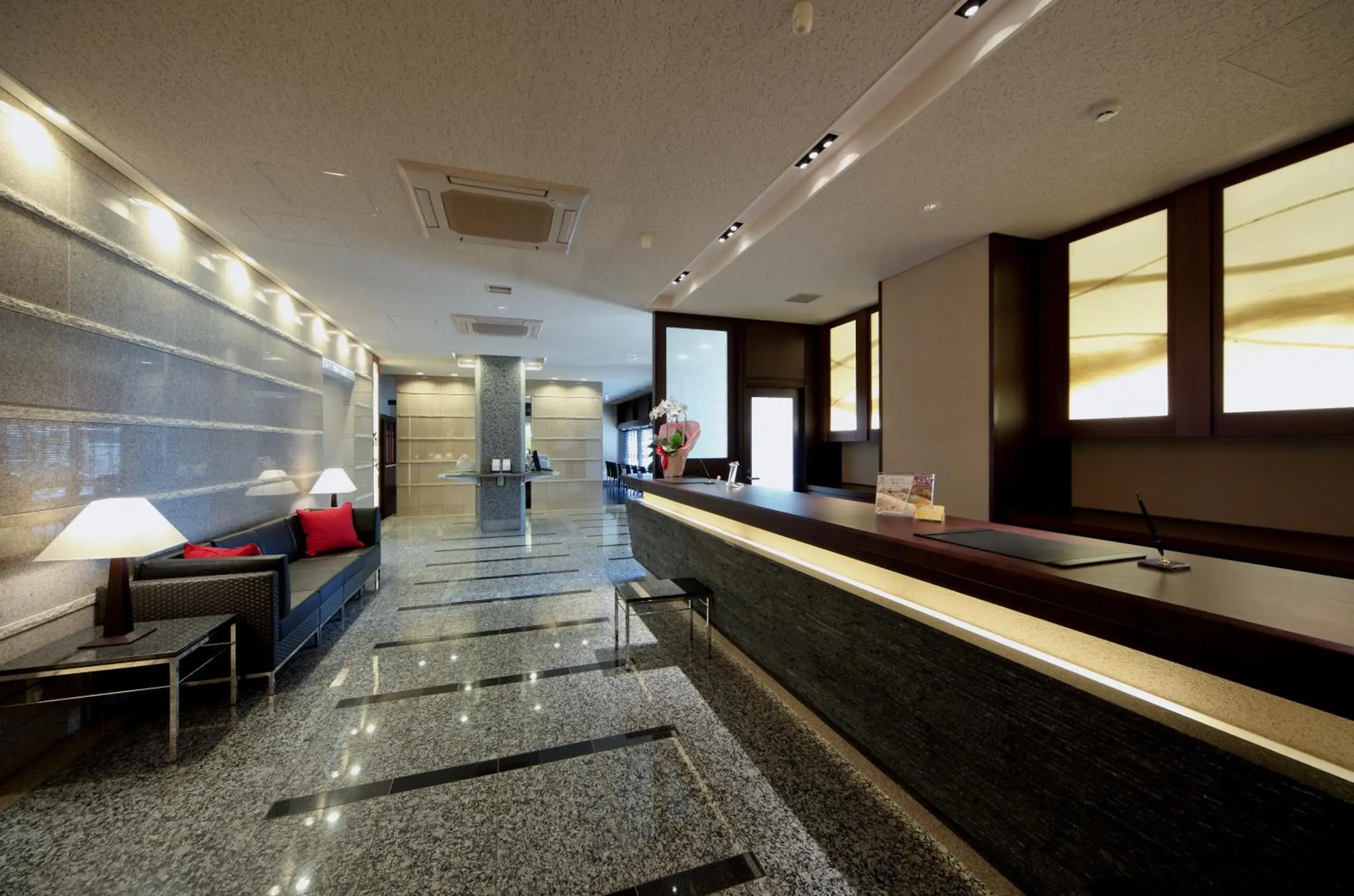 Lobby or reception in Tsuruga Manten Hotel Ekimae Lobby or reception in Tsuruga Manten Hotel Ekimae