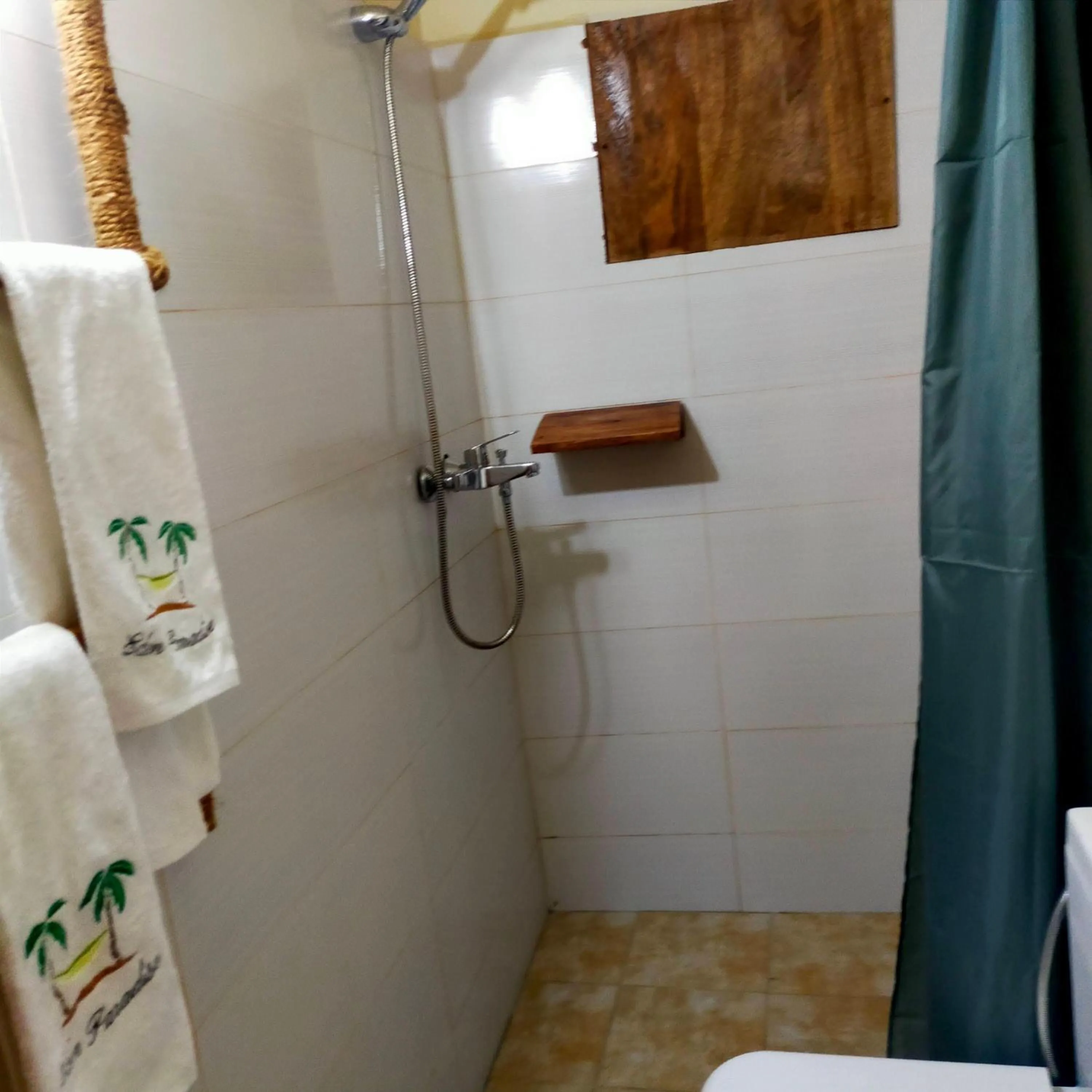 Shower in Eden Paradise