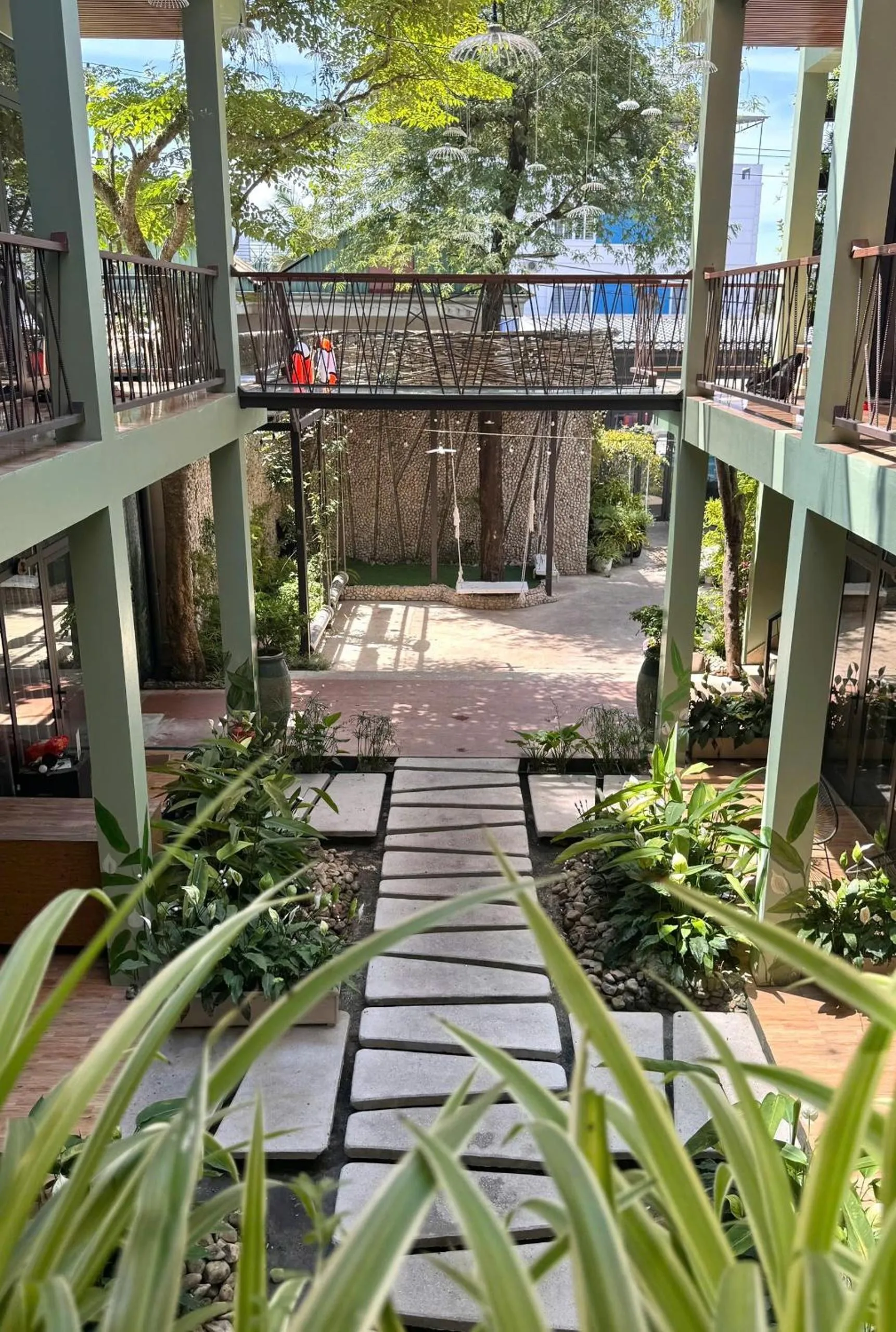 PHOENIX MINH CHÂU HOTEL