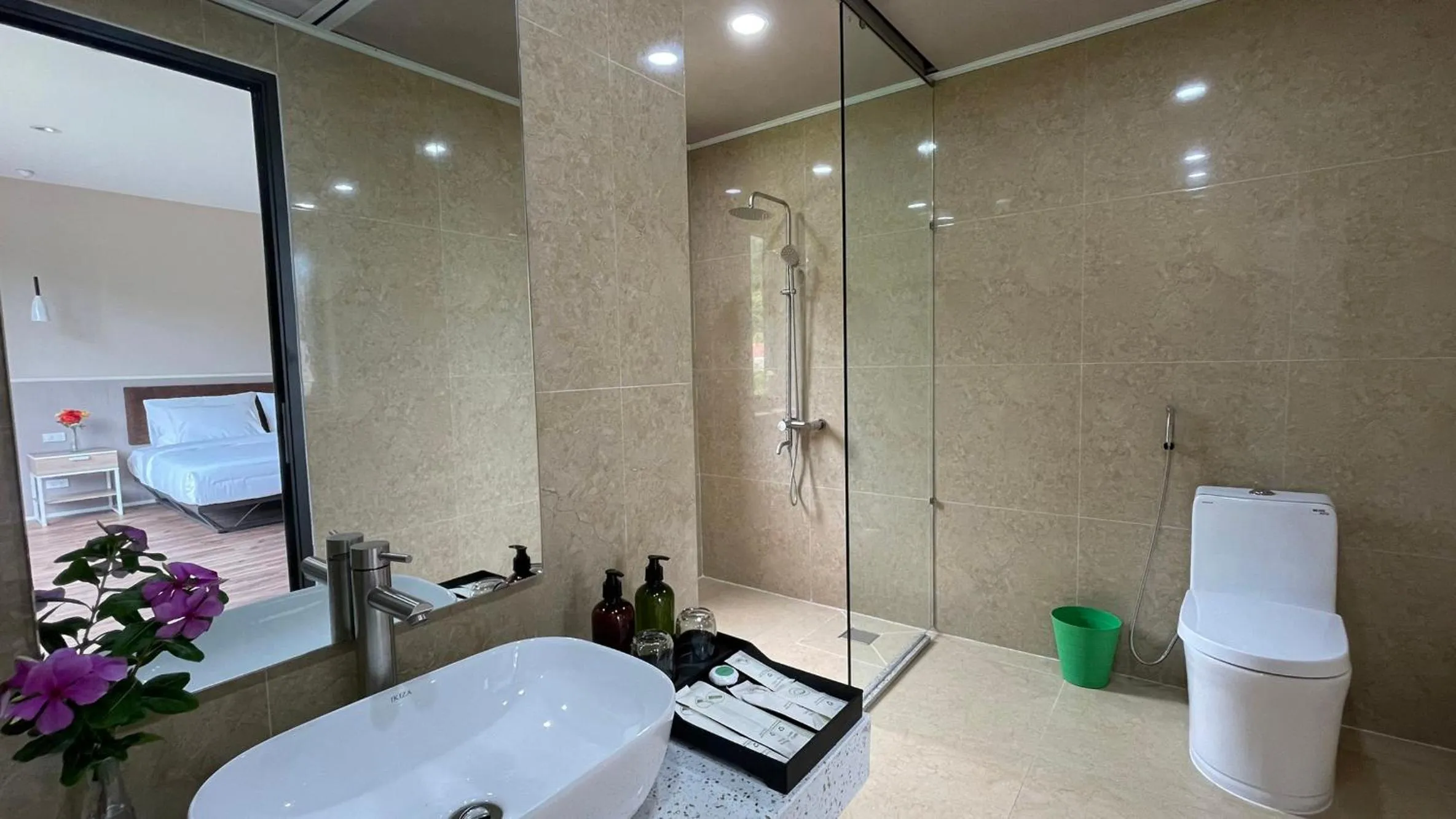 Bathroom in PHOENIX MINH CHÂU HOTEL