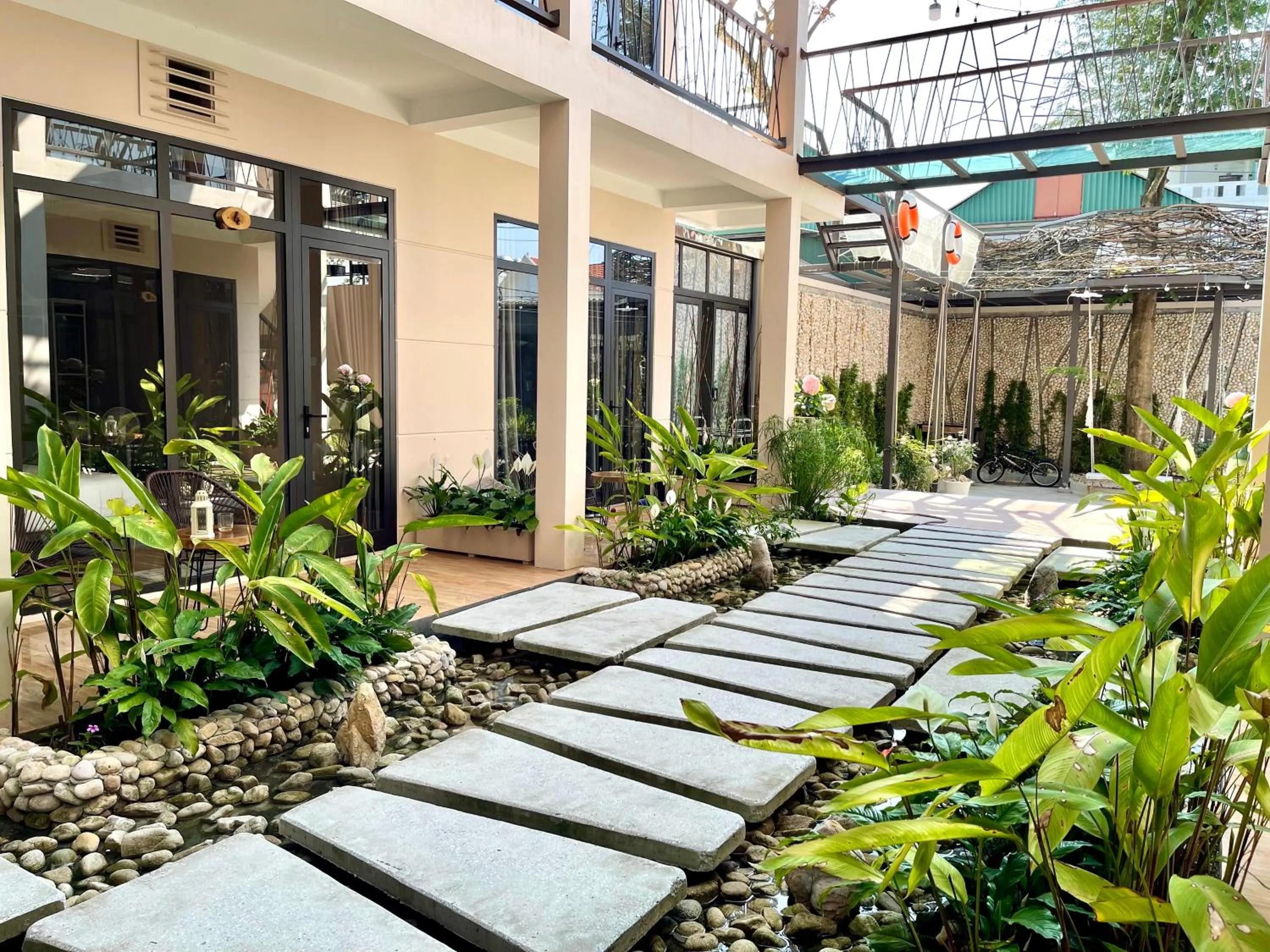 Facade/entrance in PHOENIX MINH CHÂU HOTEL