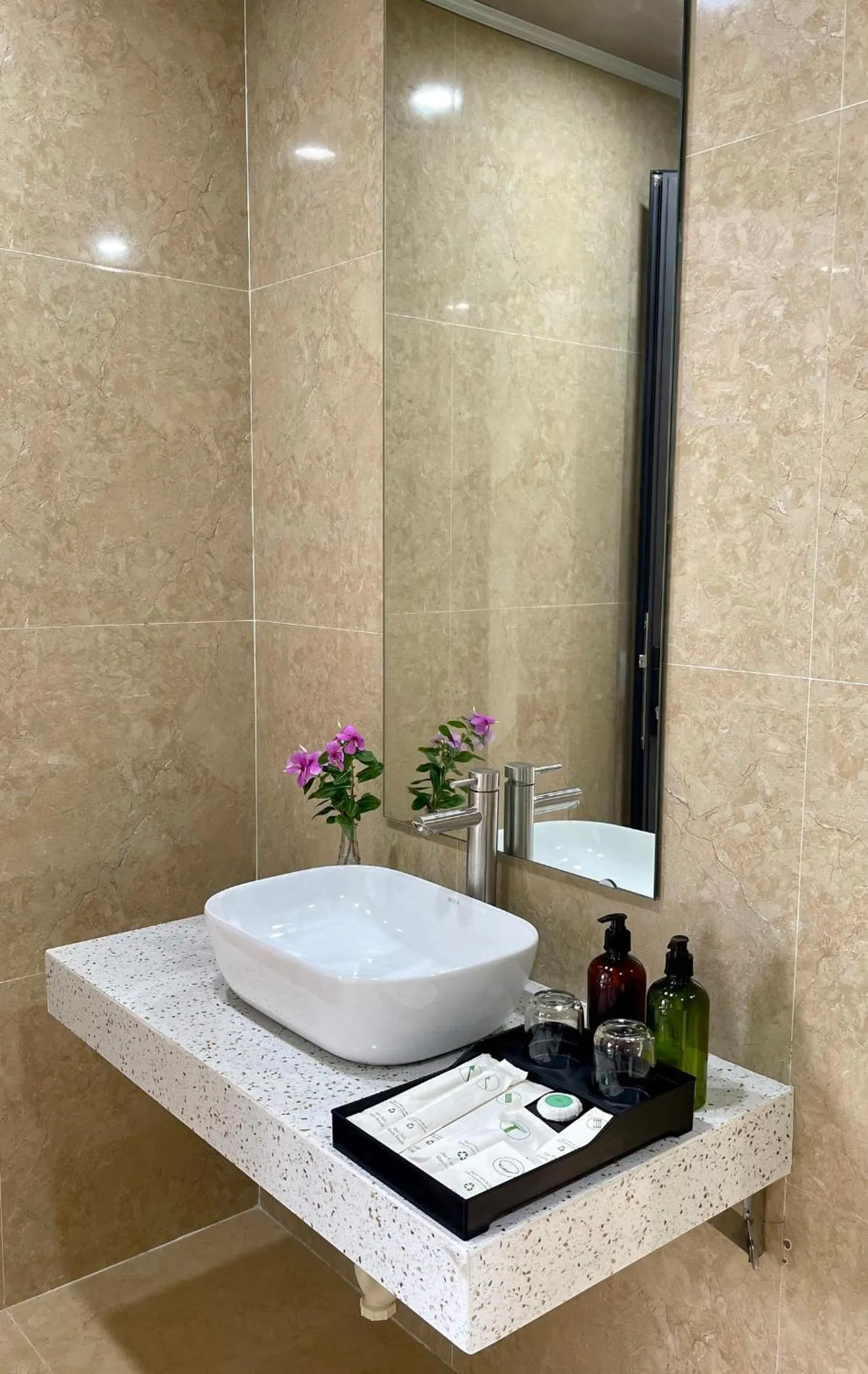 Bathroom in PHOENIX MINH CHÂU HOTEL