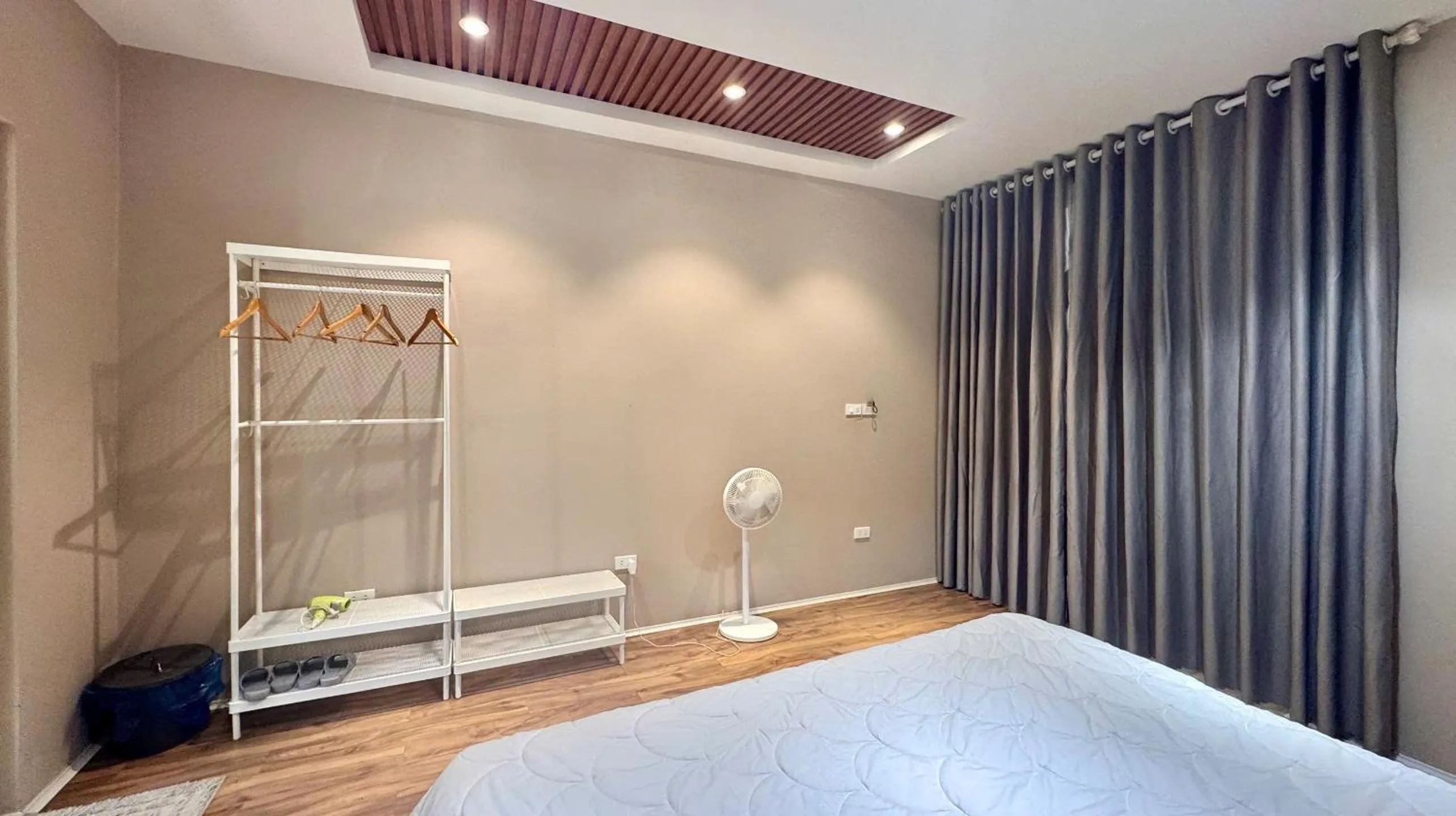 Bed in PHOENIX MINH CHÂU HOTEL