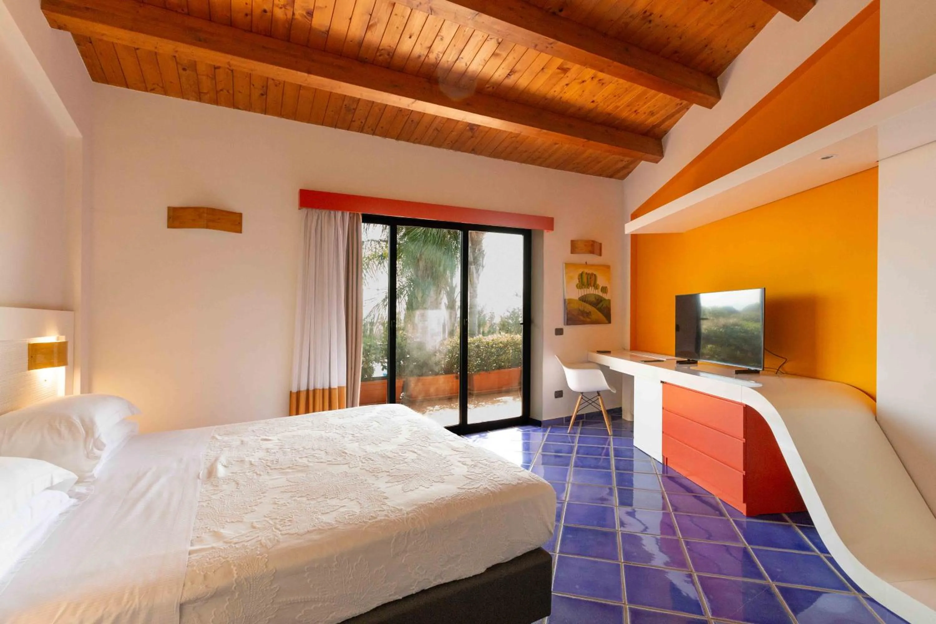 Bed in Magaggiari Hotel Resort