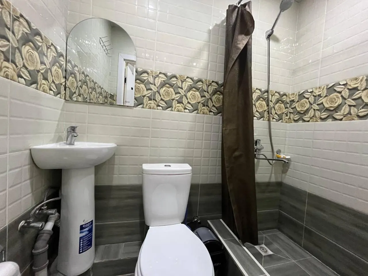 Toilet in FENIX HOTEL