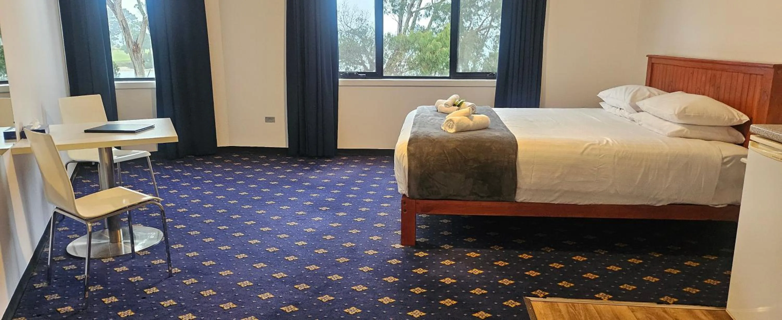 Bed in The Wharf Hotel