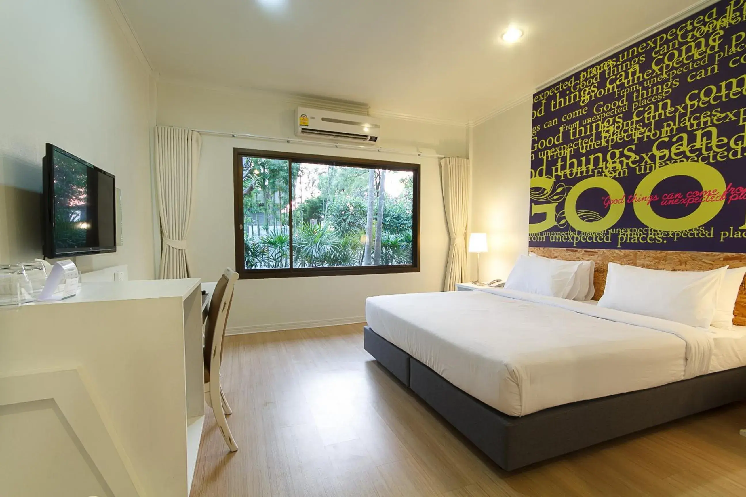 Photo of the whole room, Bed in The Park Hotel Photo of the whole room, Bed in The Park Hotel