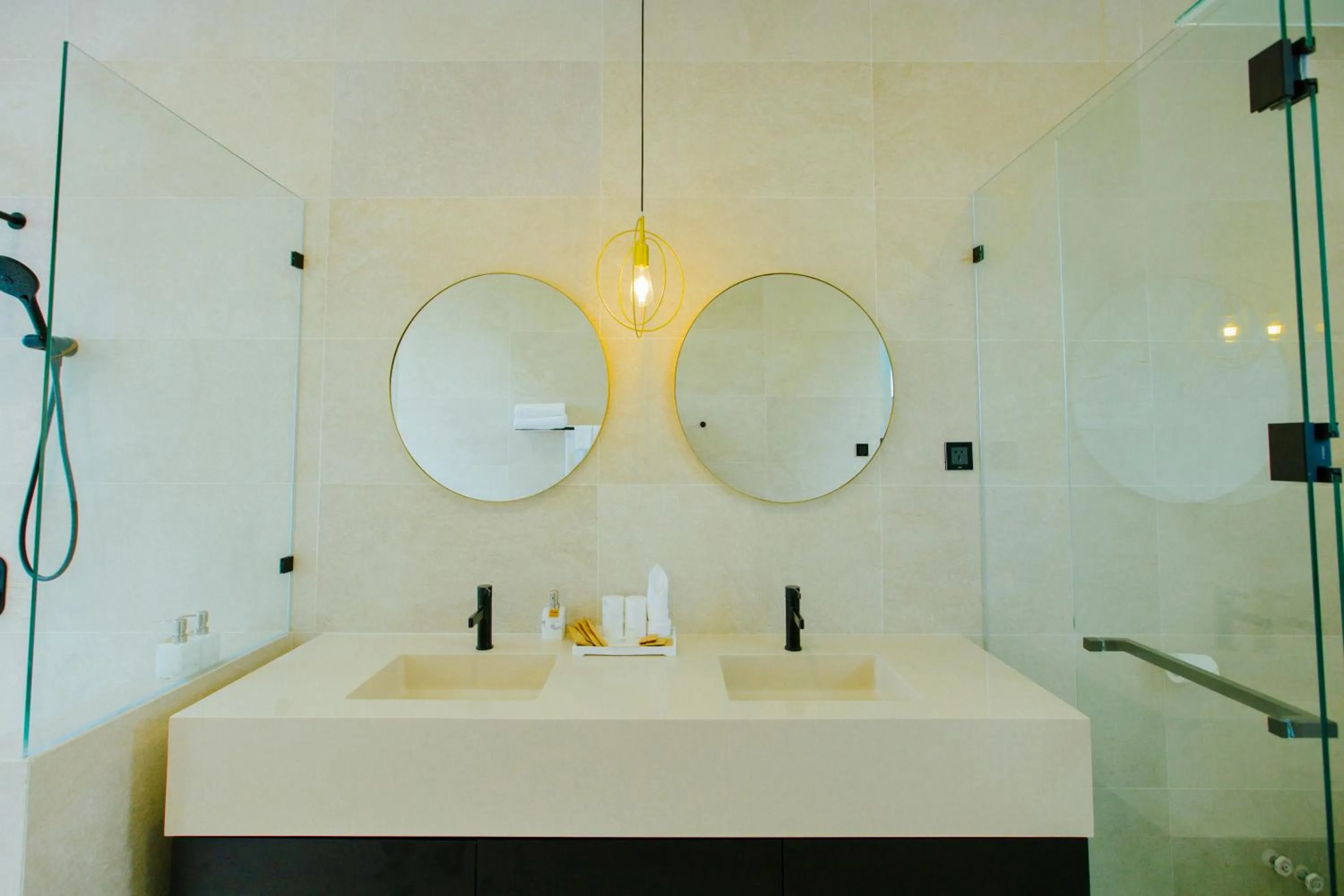 Shower in Perolas Villas Resort - Ke Ga Bay