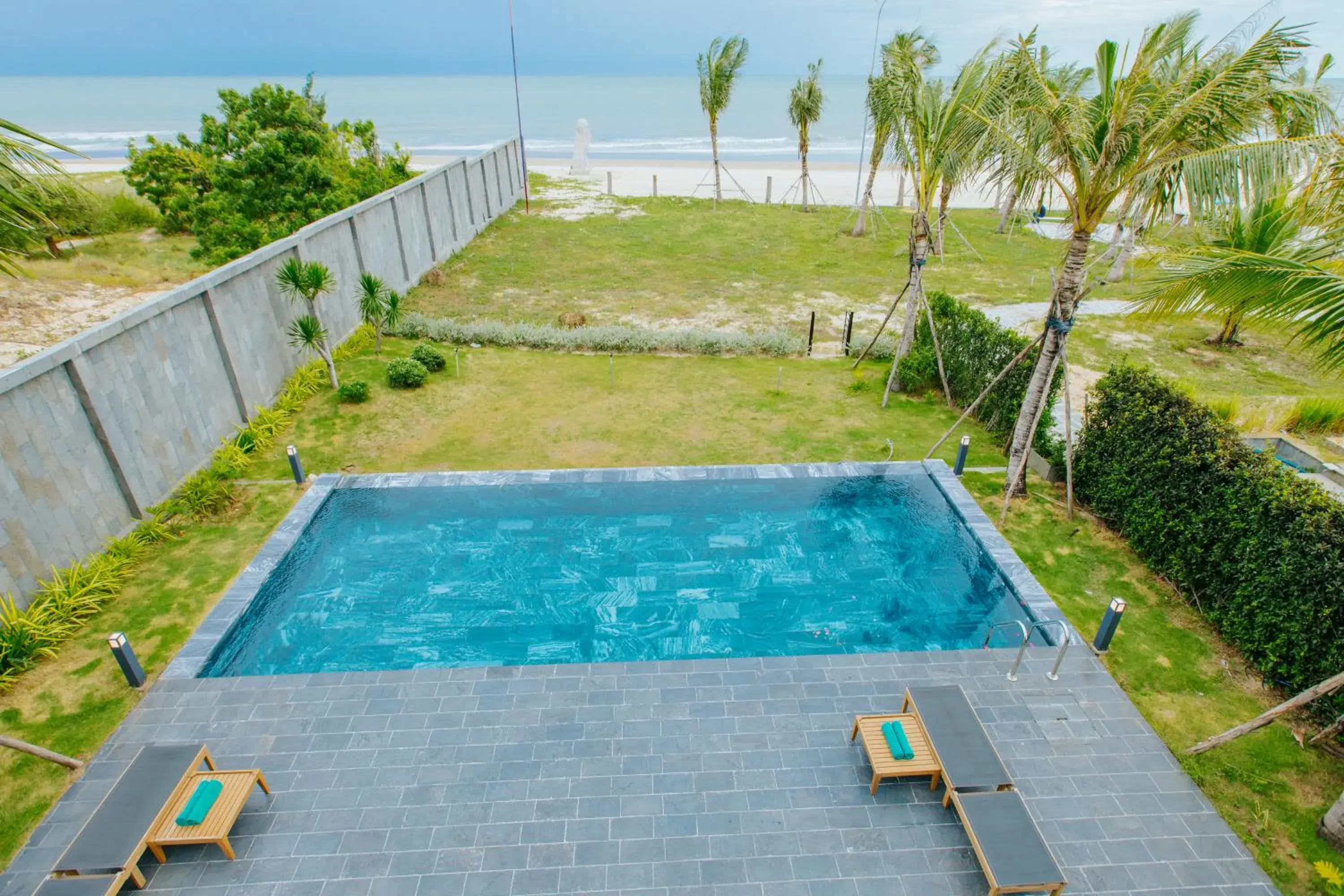 Pool view in Perolas Villas Resort - Ke Ga Bay Pool view in Perolas Villas Resort - Ke Ga Bay