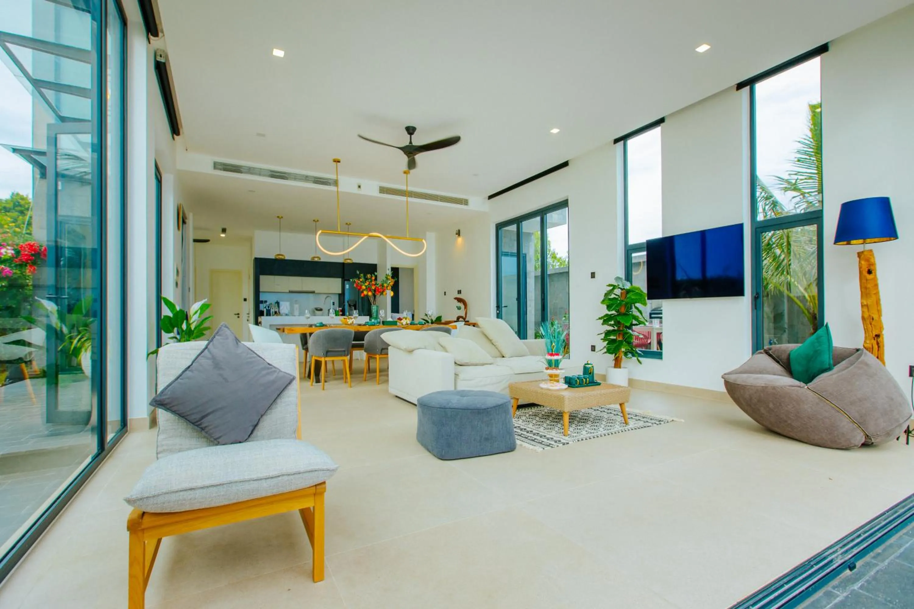 TV and multimedia in Perolas Villas Resort - Ke Ga Bay