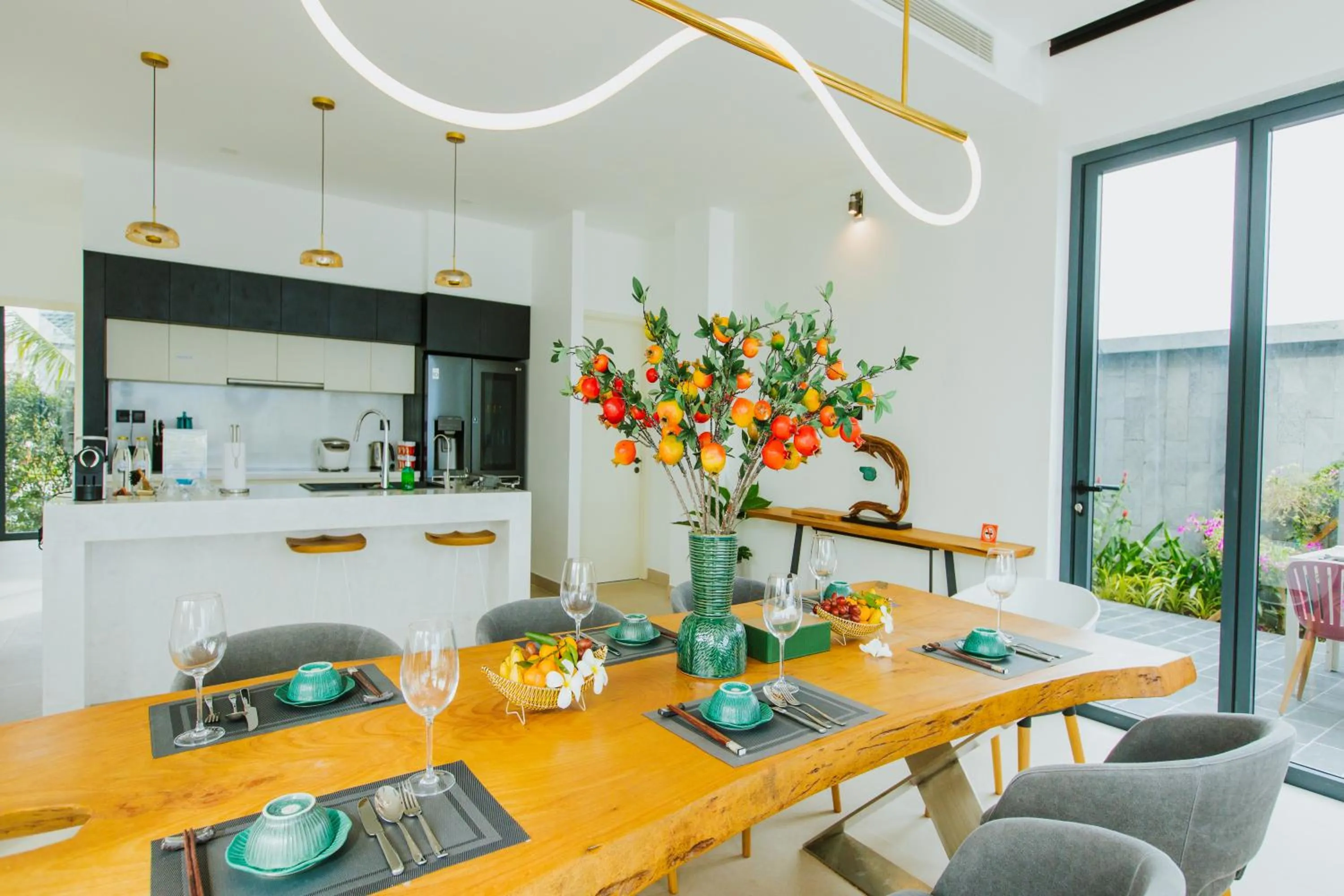 Dining area in Perolas Villas Resort - Ke Ga Bay