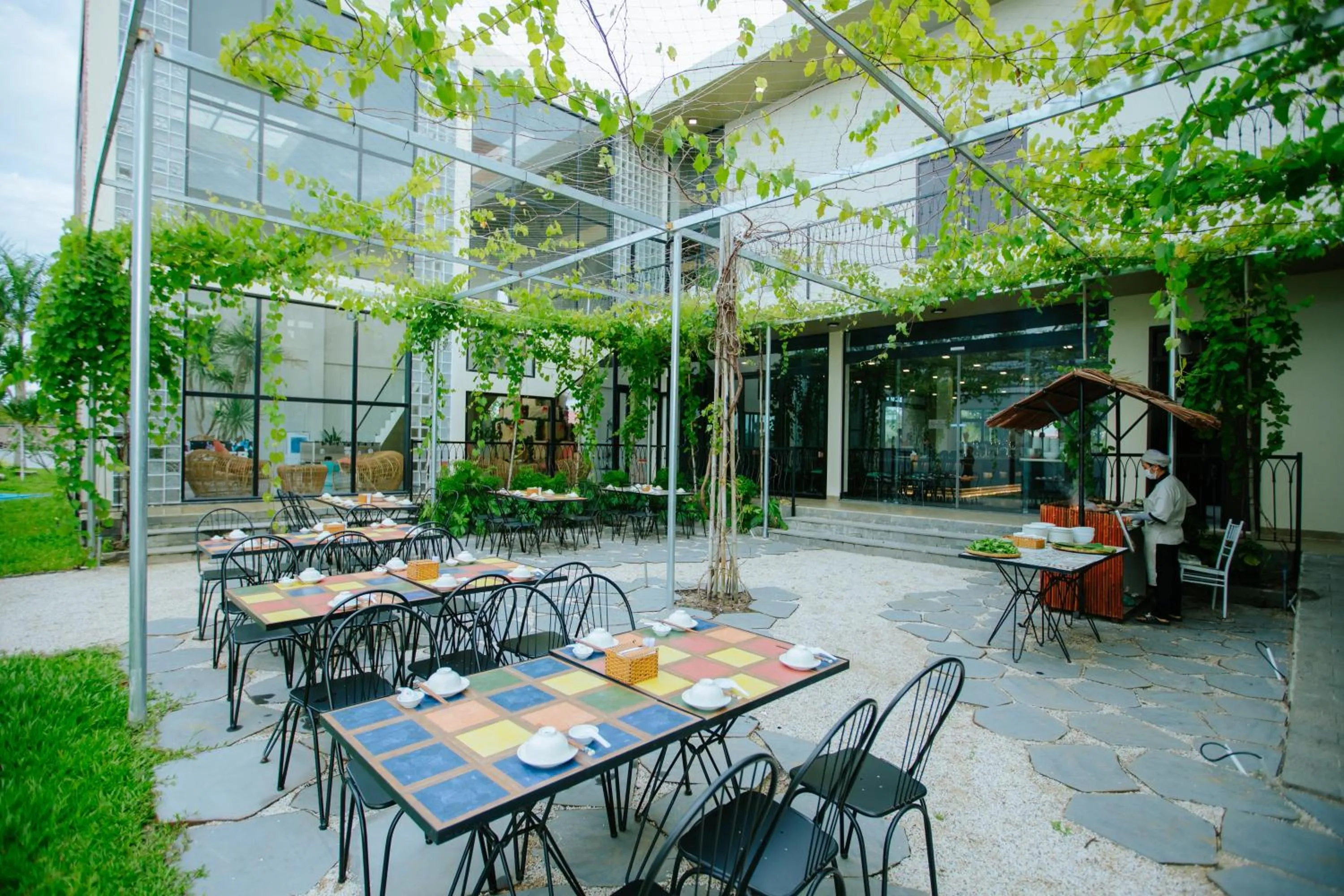 Restaurant/places to eat in Perolas Villas Resort - Ke Ga Bay