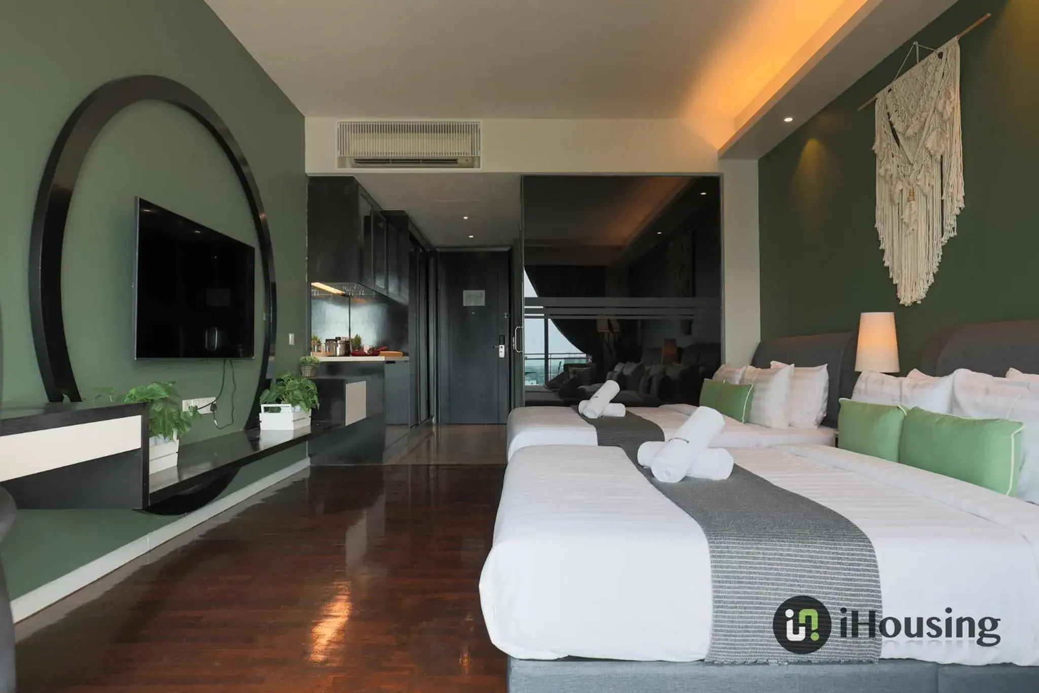 Quadruple Room with Shower in The Shore Premium Melaka By I Housing Quadruple Room with Shower in The Shore Premium Melaka By I Housing