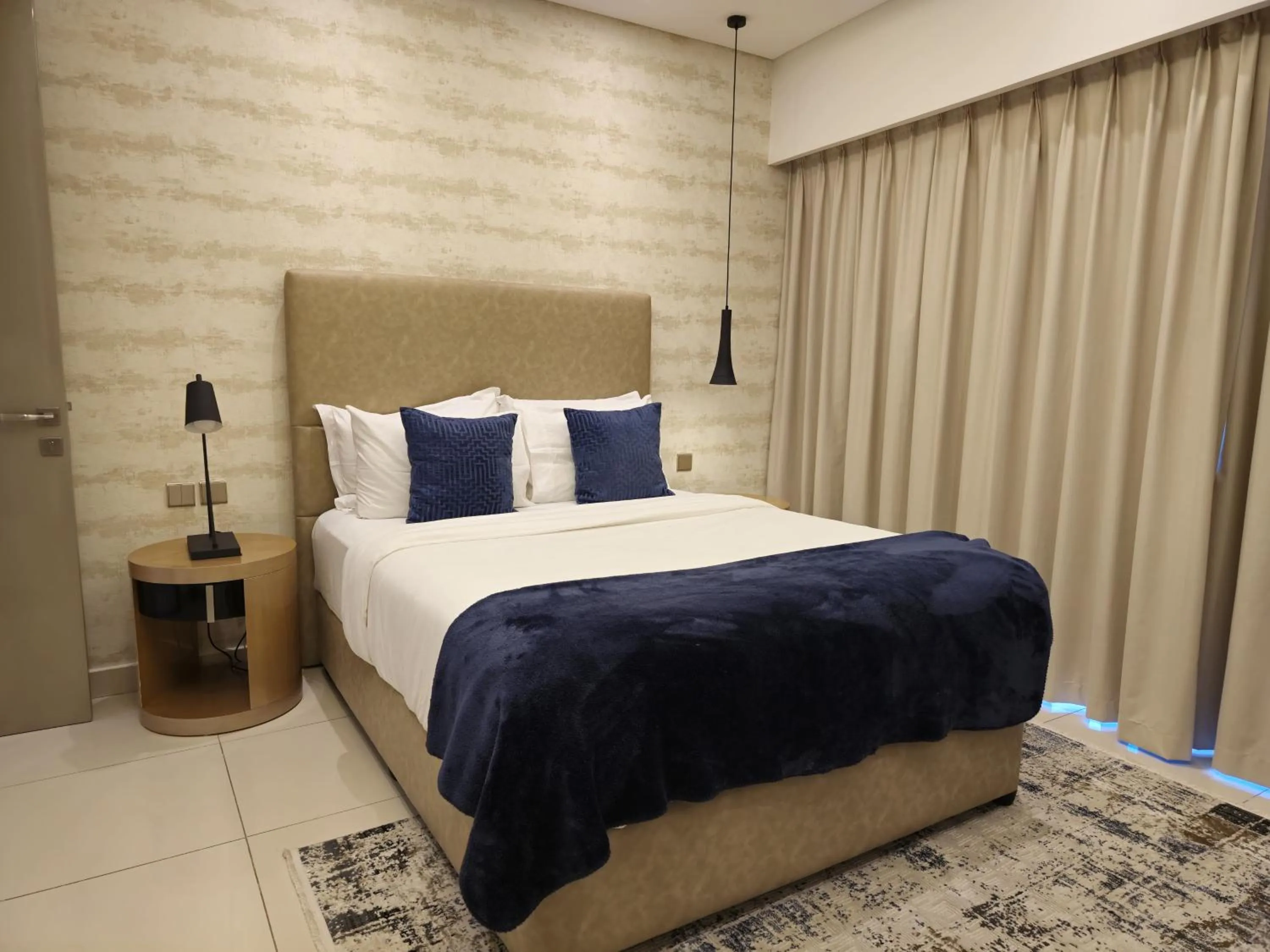 Bed in Quill Residence at Paramount Towers 3 BR Creek View