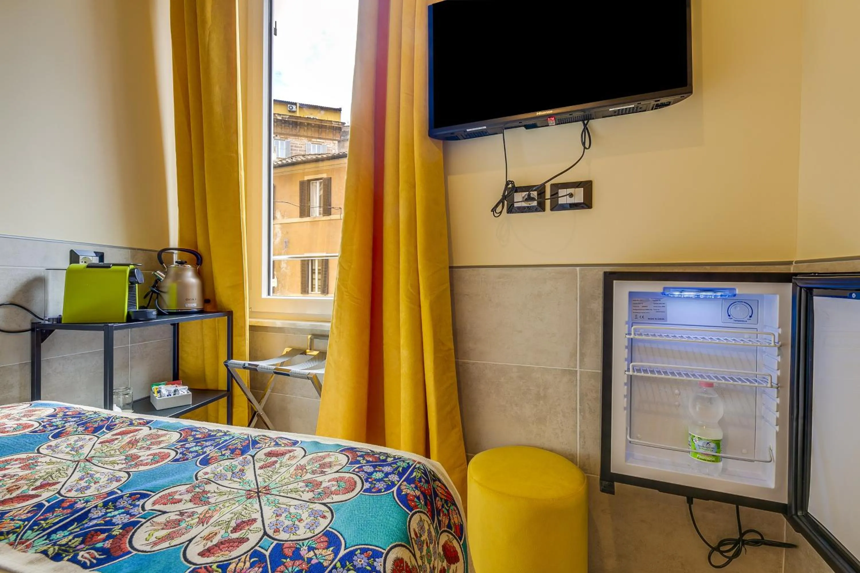 Bed in Habitat Monti