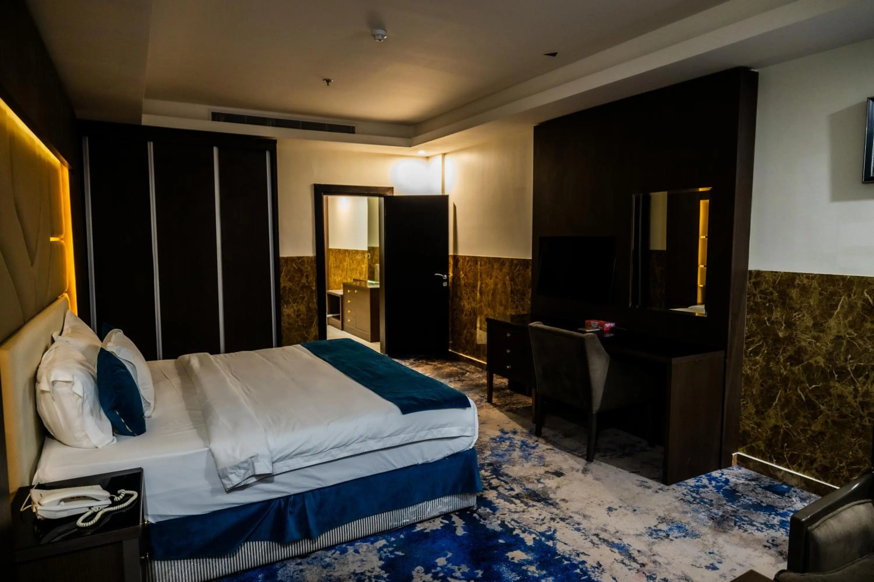 Mora Hotel By Pioneer