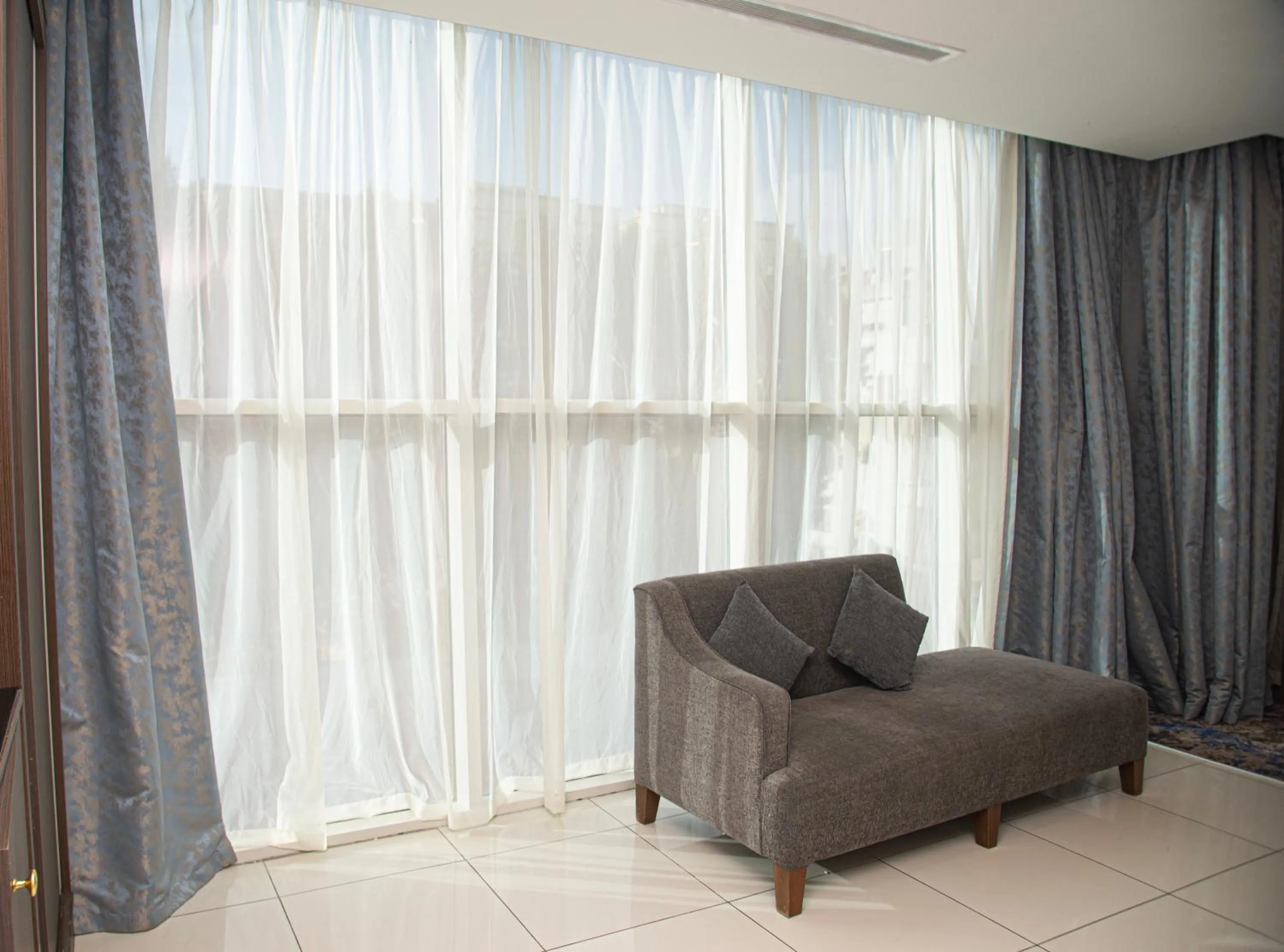 Mora Hotel By Pioneer