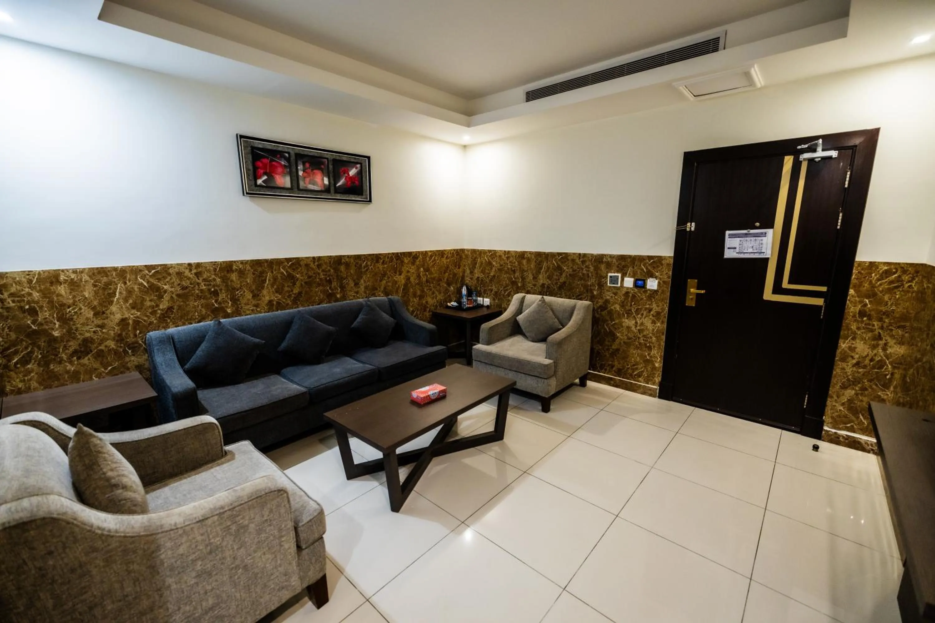 Mora Hotel By Pioneer