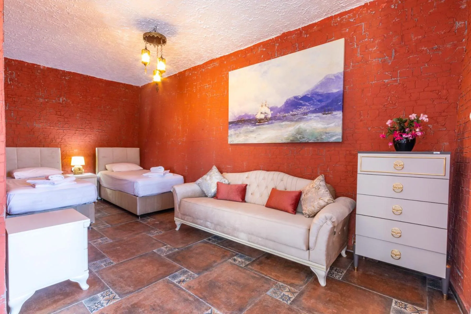 Photo of the whole room, Bed in Selimiye Lime Garden