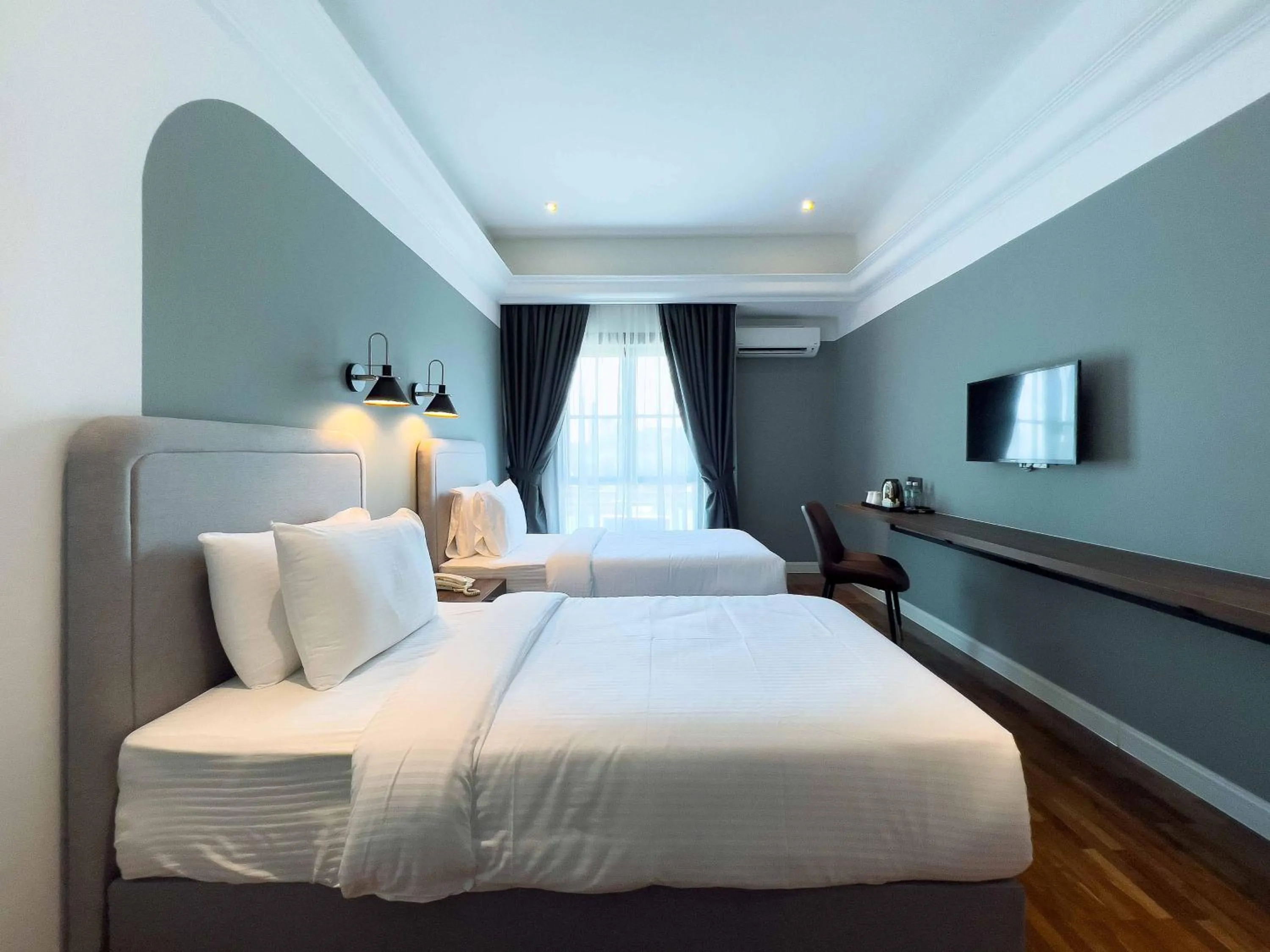 TV and multimedia, Bed in Hotel Seri Costa