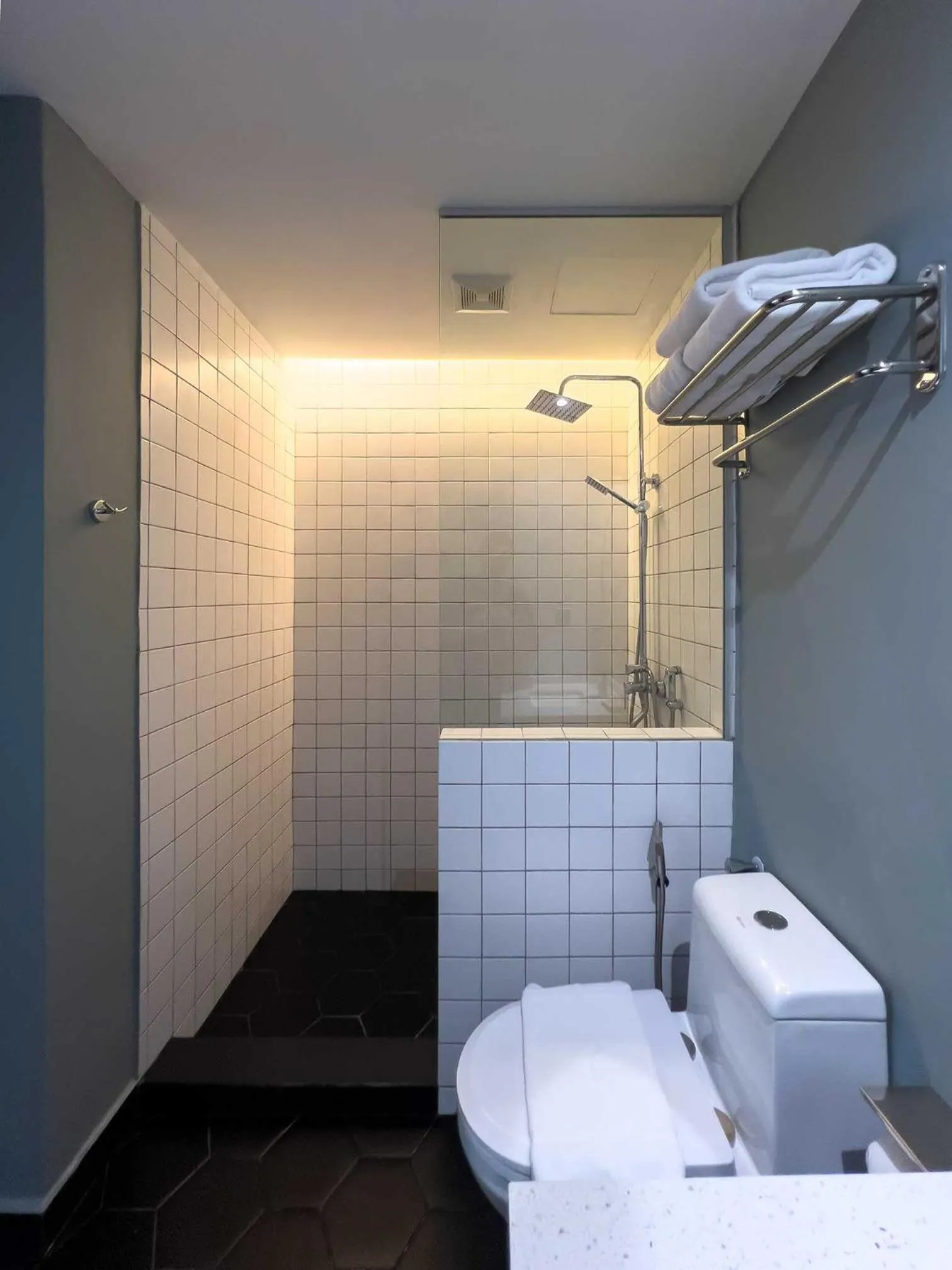 Toilet in Hotel Seri Costa