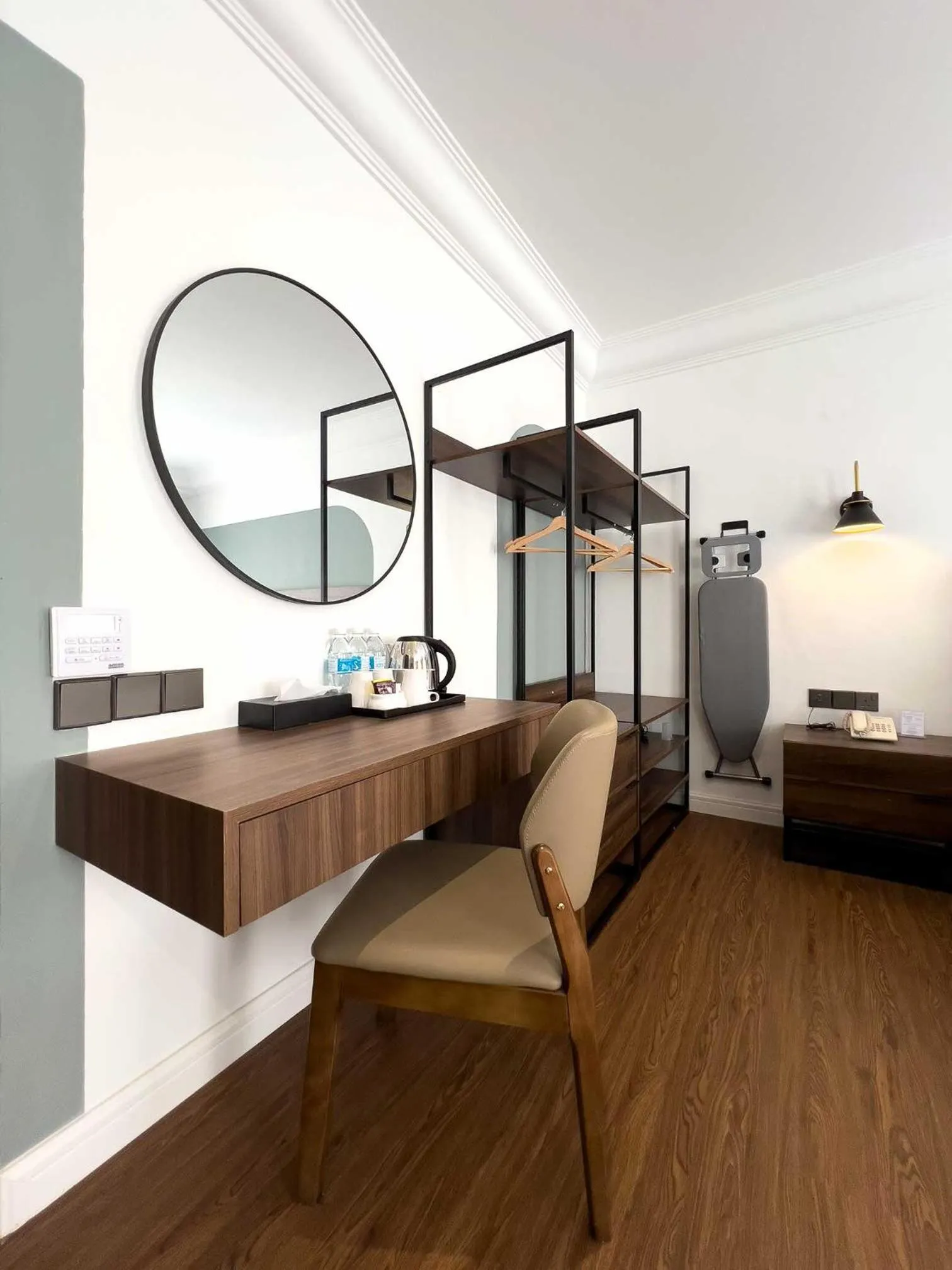 Kitchen or kitchenette, Bed in Hotel Seri Costa