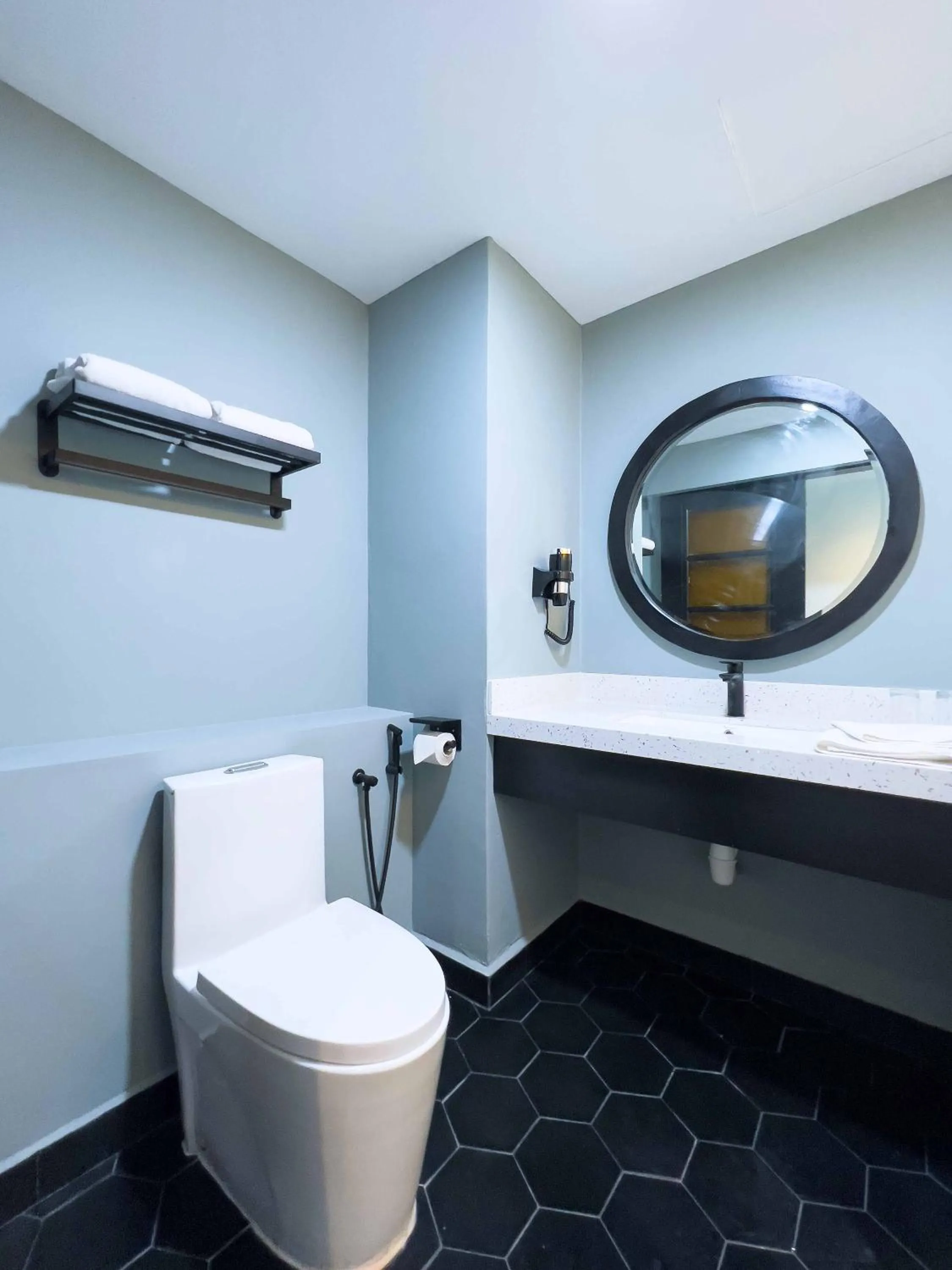 Toilet in Hotel Seri Costa