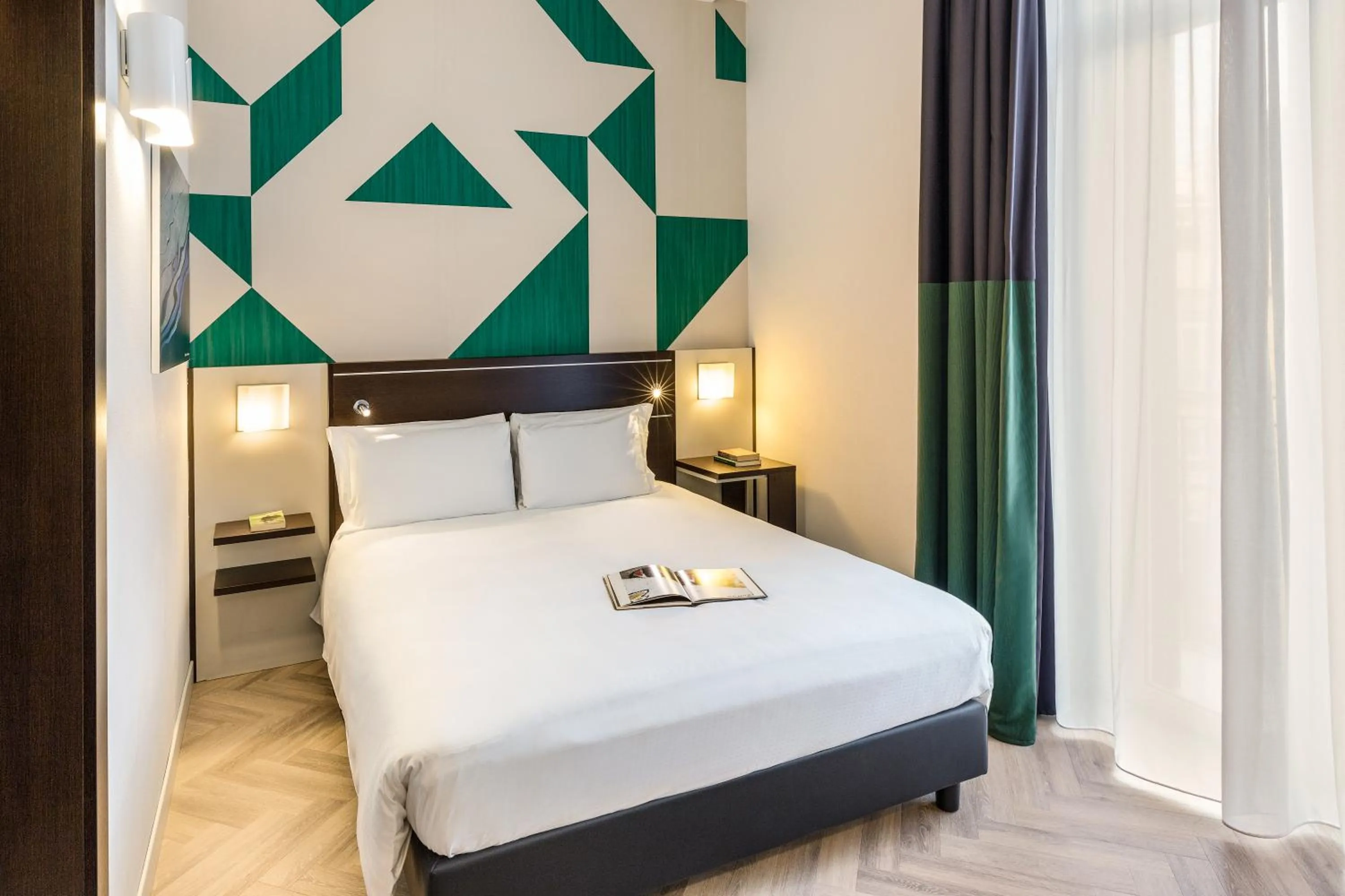 Bedroom, Bed in Mercure Napoli Centro Angioino