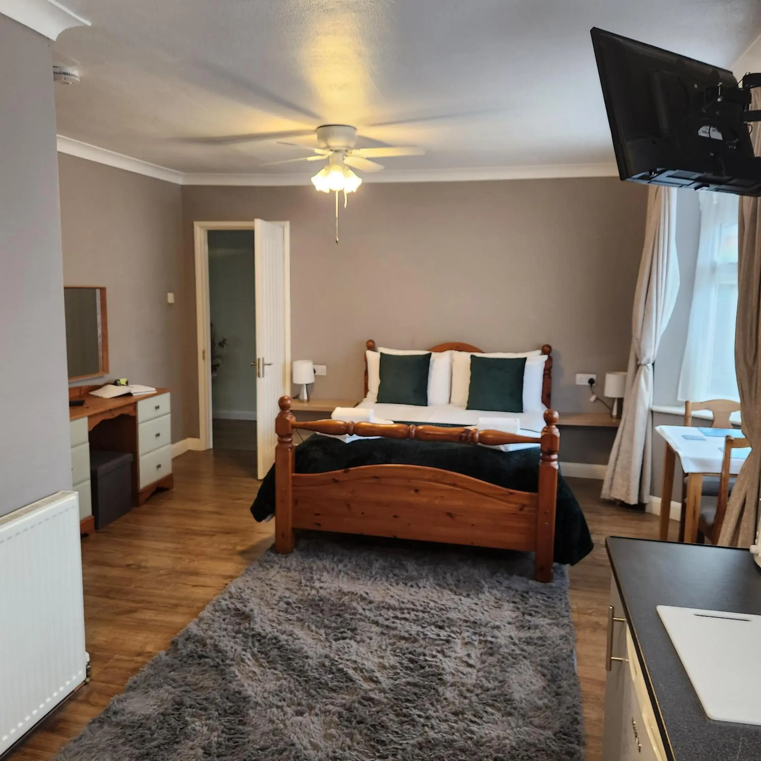 Deluxe Double Room in The Golf Studio Woodhall Spa Deluxe Double Room in The Golf Studio Woodhall Spa