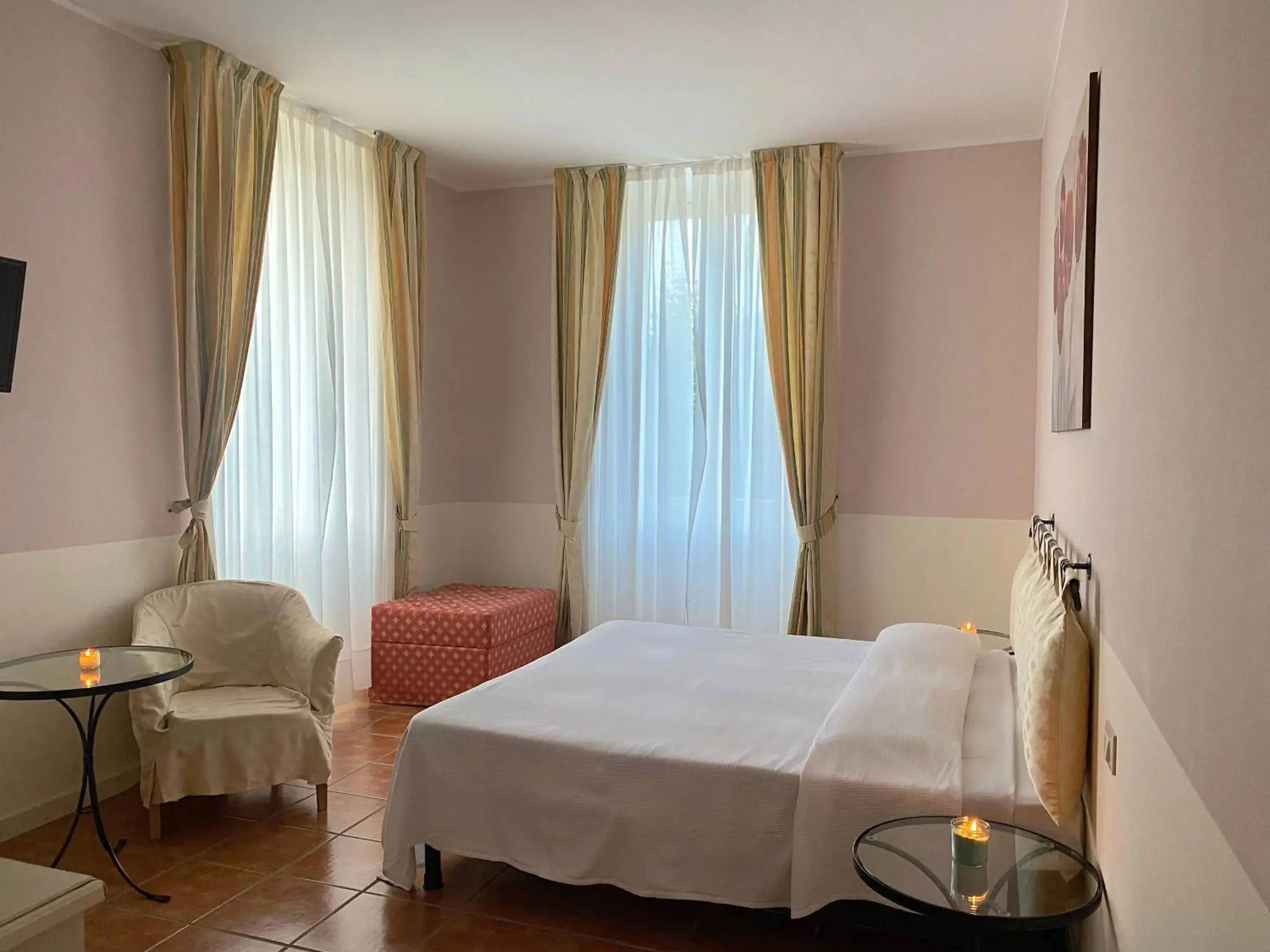 Deluxe King Room - single occupancy in Caroline Hotel Deluxe King Room - single occupancy in Caroline Hotel