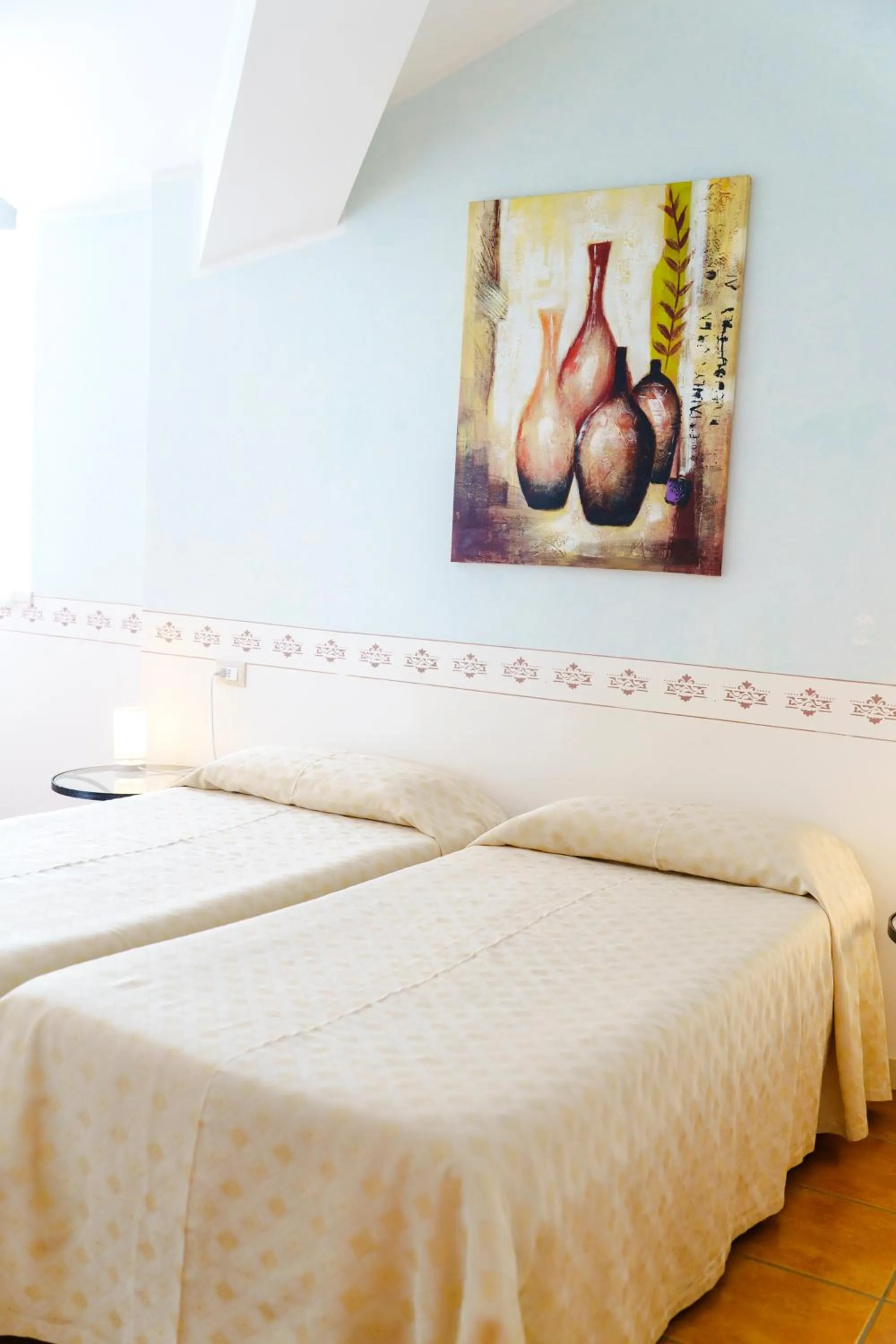 Bed in Caroline Hotel