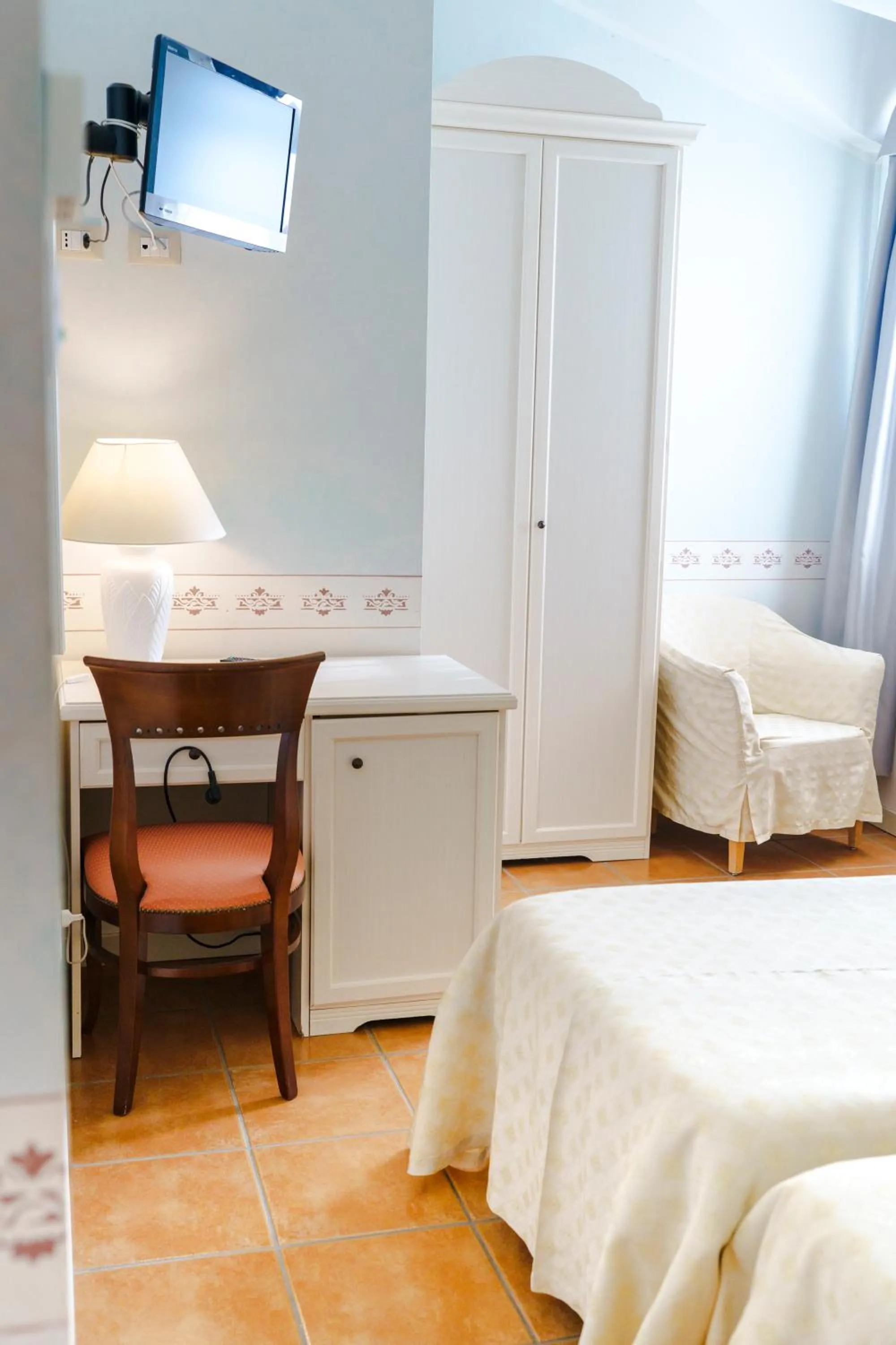 Bed in Caroline Hotel