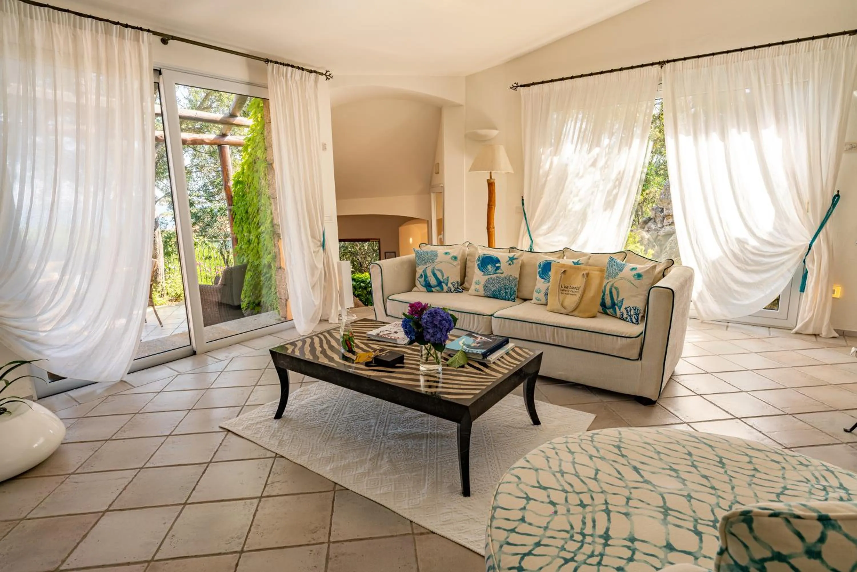 Living room in L'Ea Bianca Luxury Resort