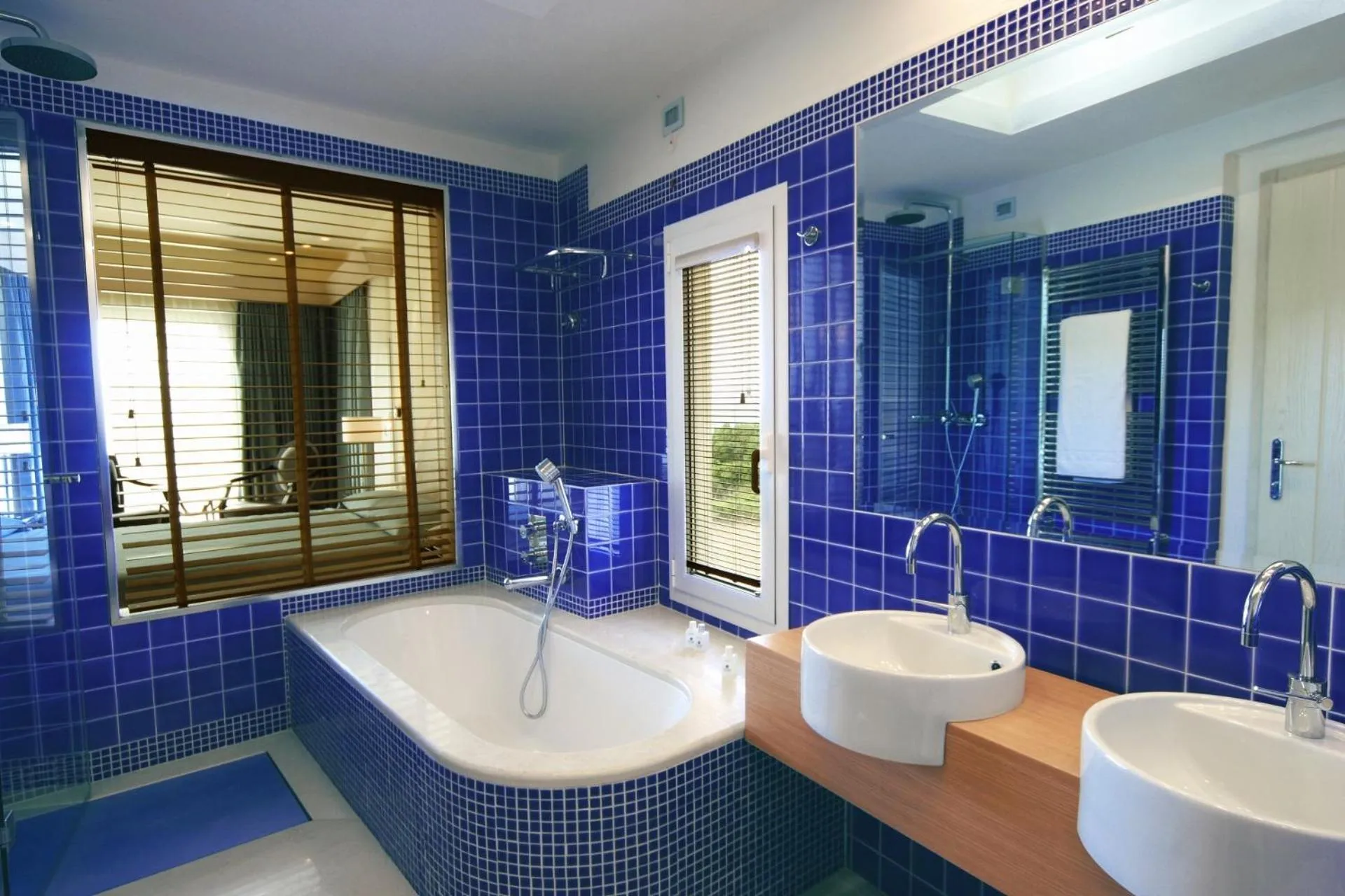 Bathroom in L'Ea Bianca Luxury Resort