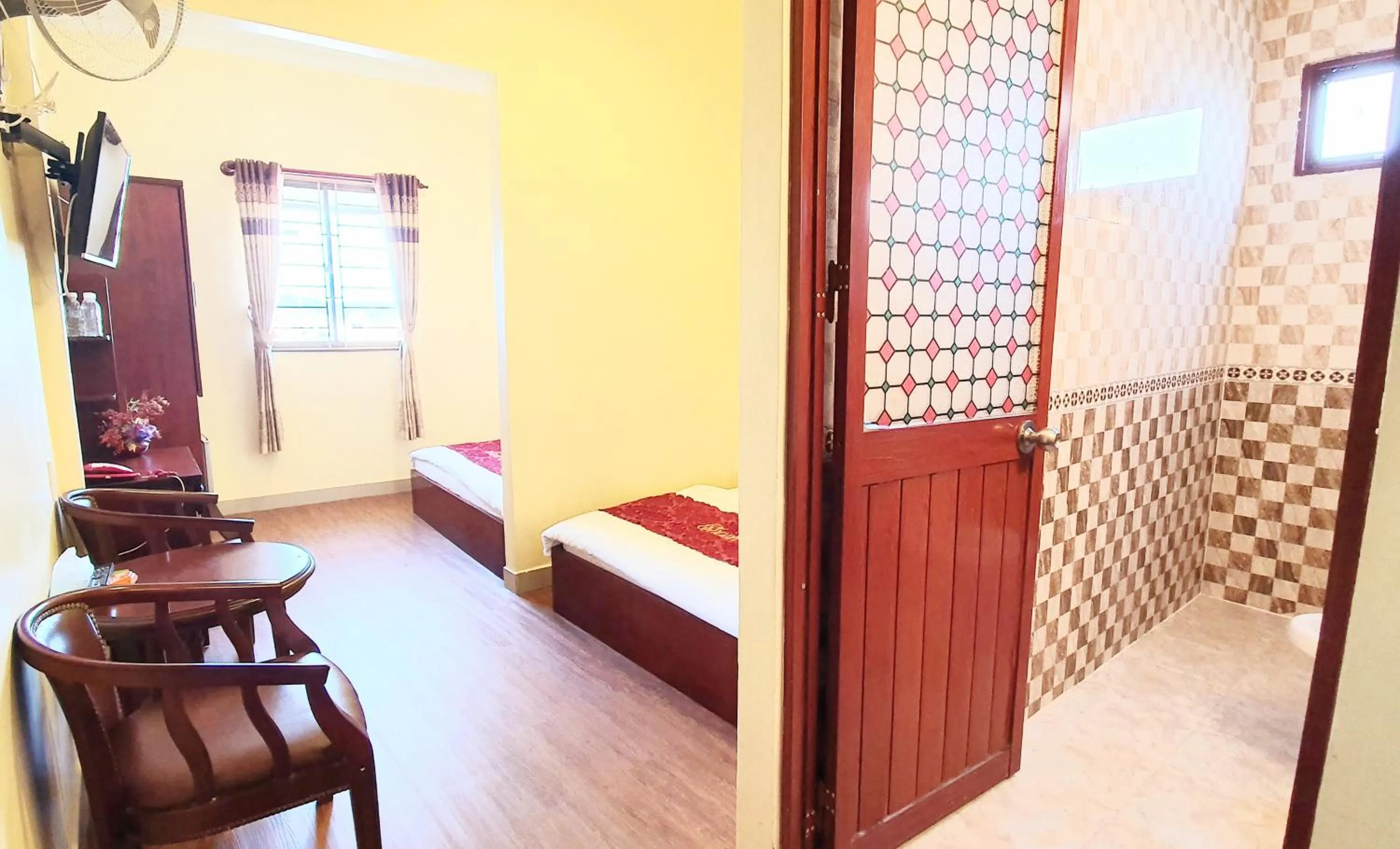 Photo of the whole room, Bed in Thanh Thao Dalat Hotel