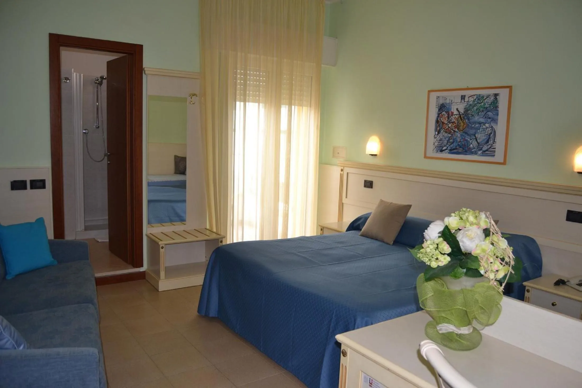 Photo of the whole room, Bed in Hotel Zeus