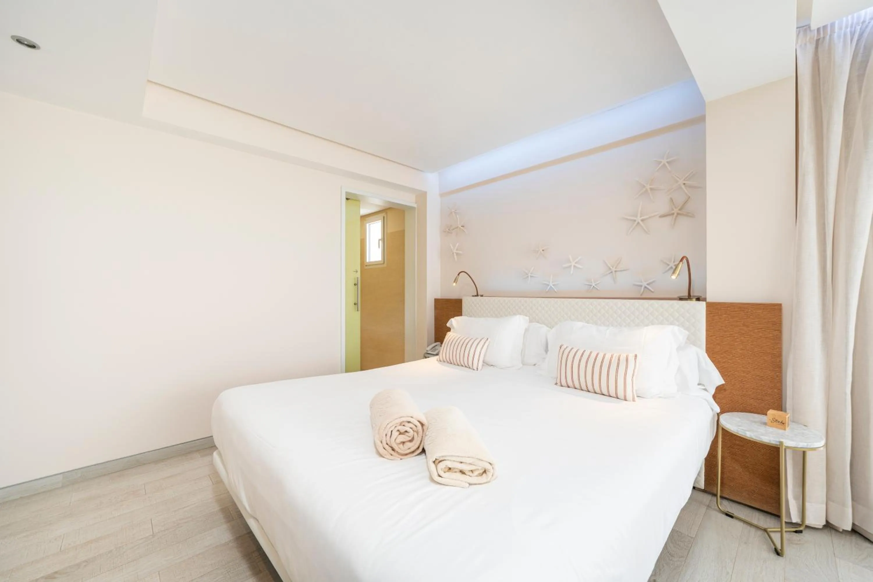 Bed in Melbeach Hotel & Spa - Adults Only