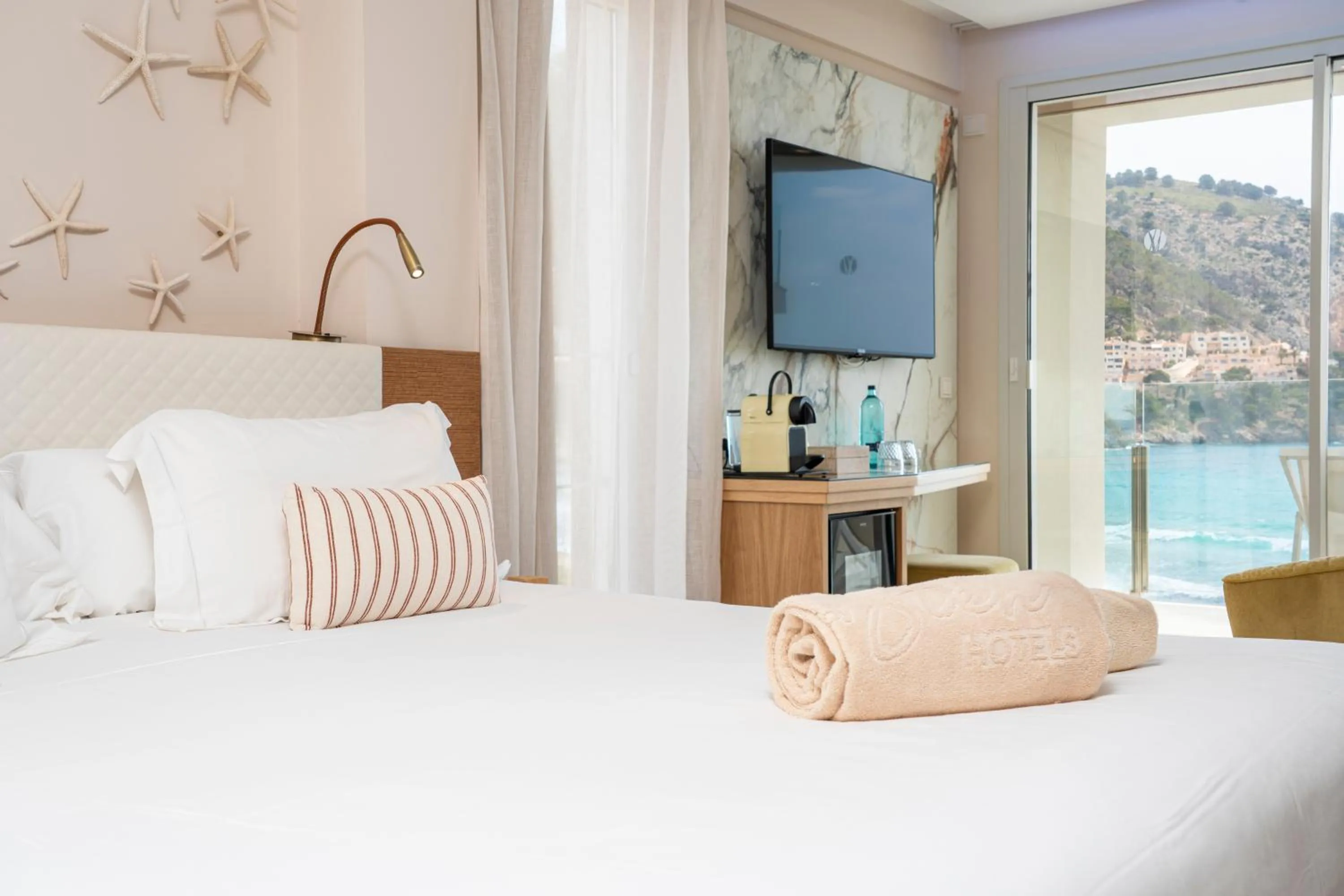 Bed in Melbeach Hotel & Spa - Adults Only